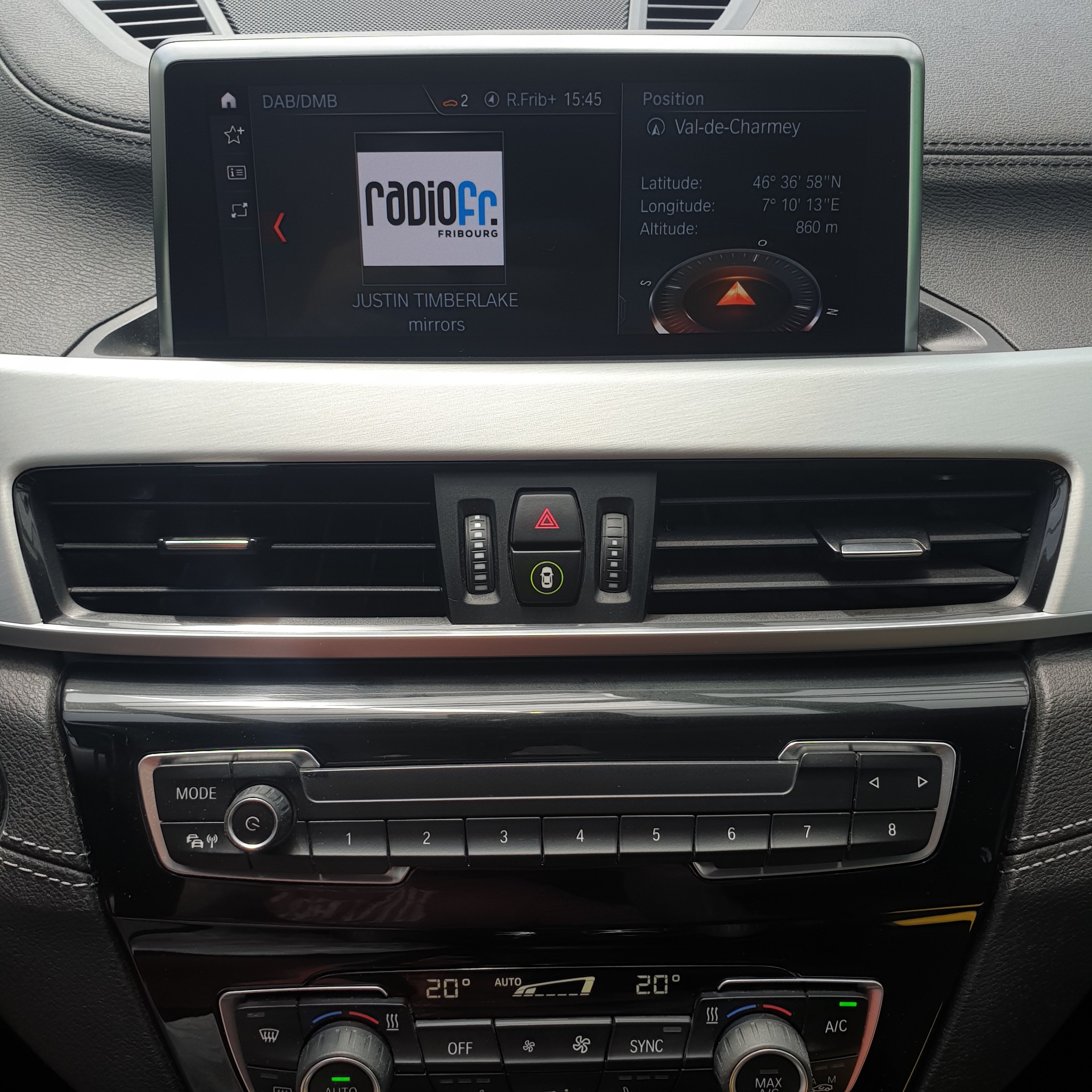 BMW 18d xDrive-image-16