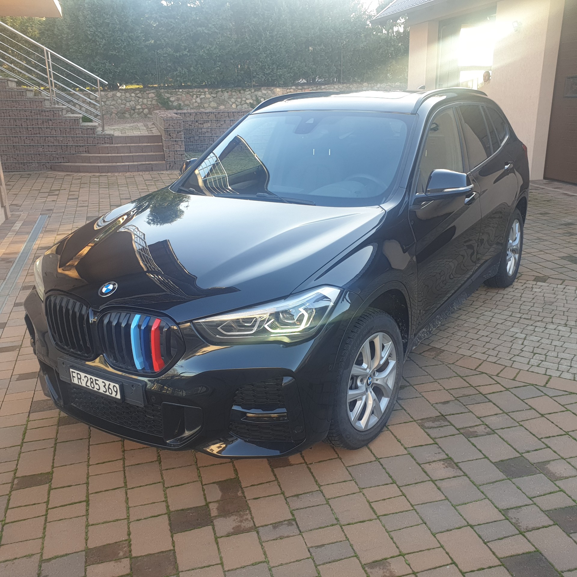BMW 18d xDrive-image-4