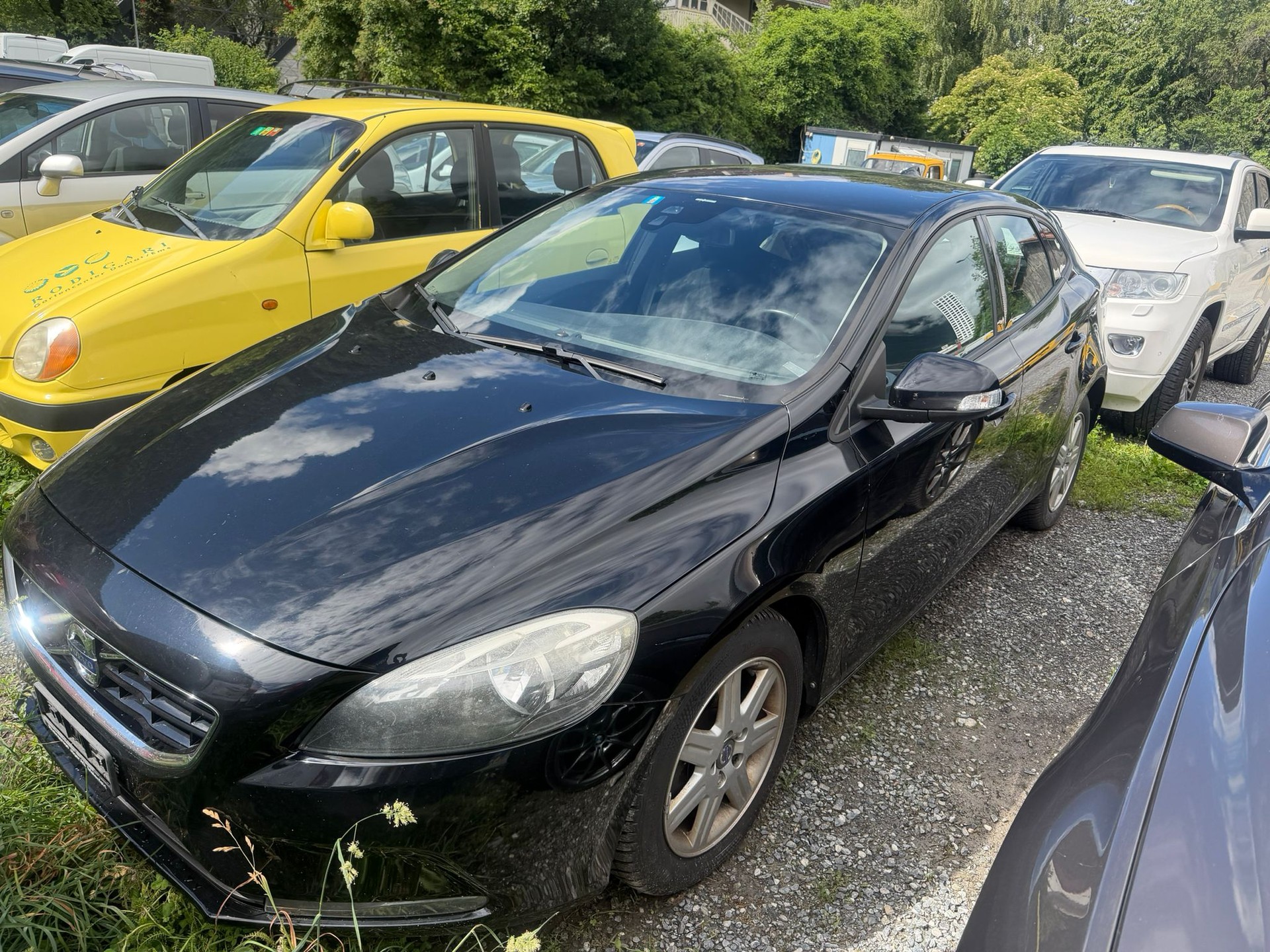 VOLVO V40 D2
