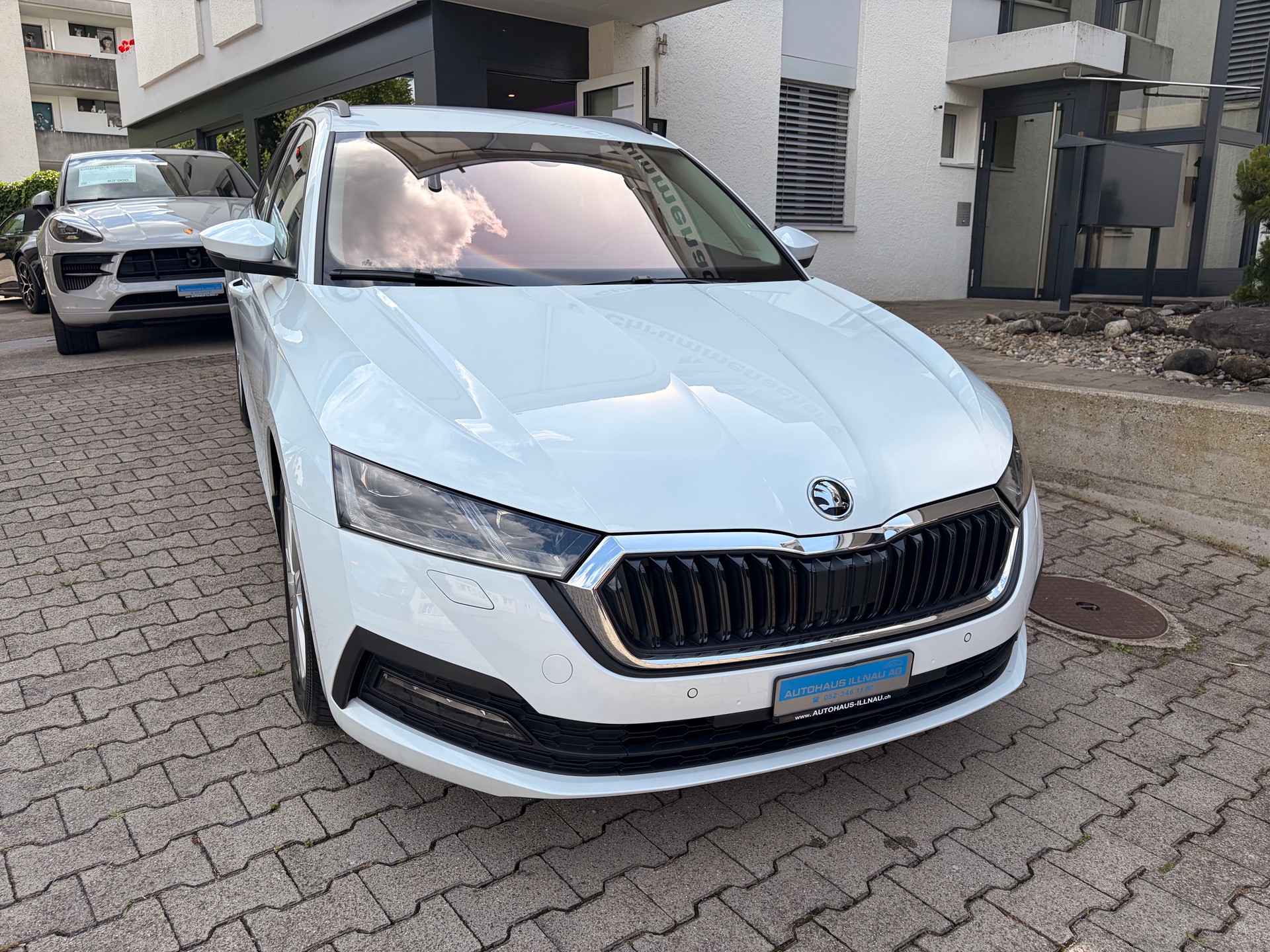 SKODA Octavia Combi 2.0 TSI Ambition DSG 4x4-image-0