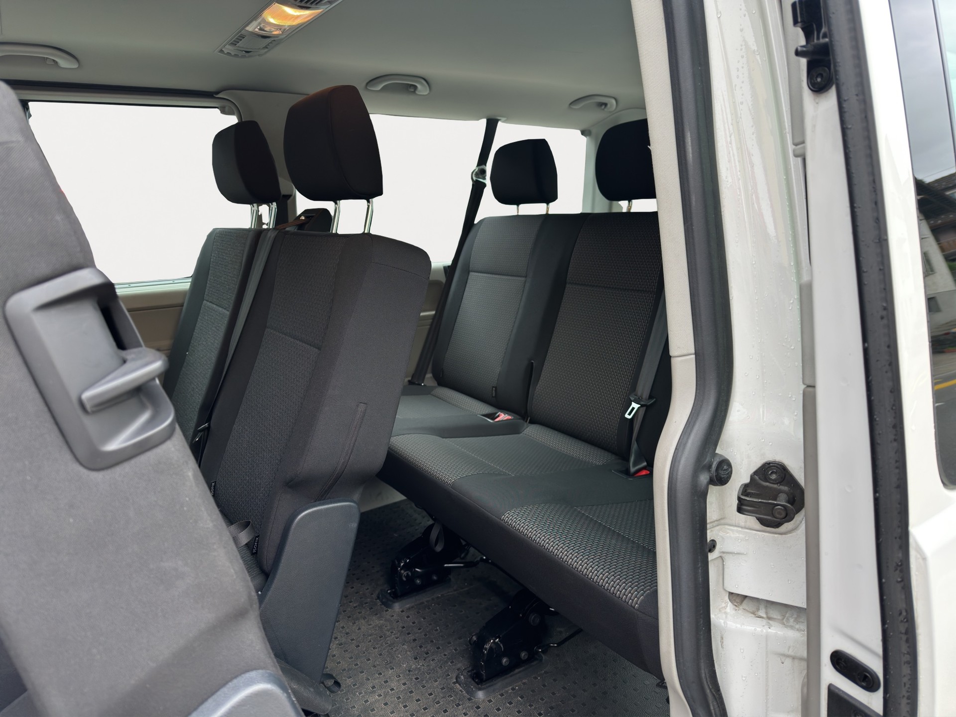 VW T6.1 Caravelle 2.0 TDI Comfortline 4Motion LWB-image-8