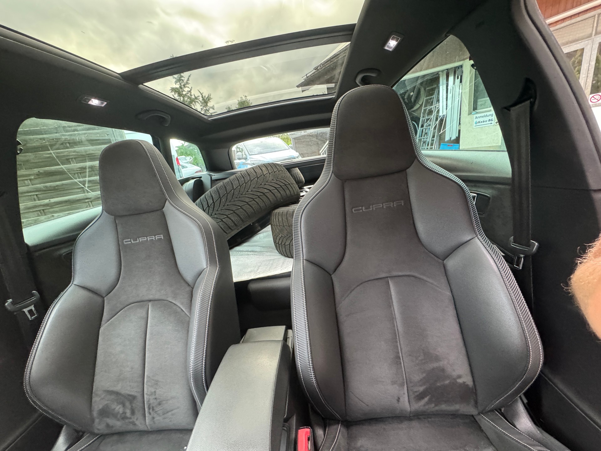 SEAT 2.0 TSI 370 Cupra 4Drive DSG-image-4