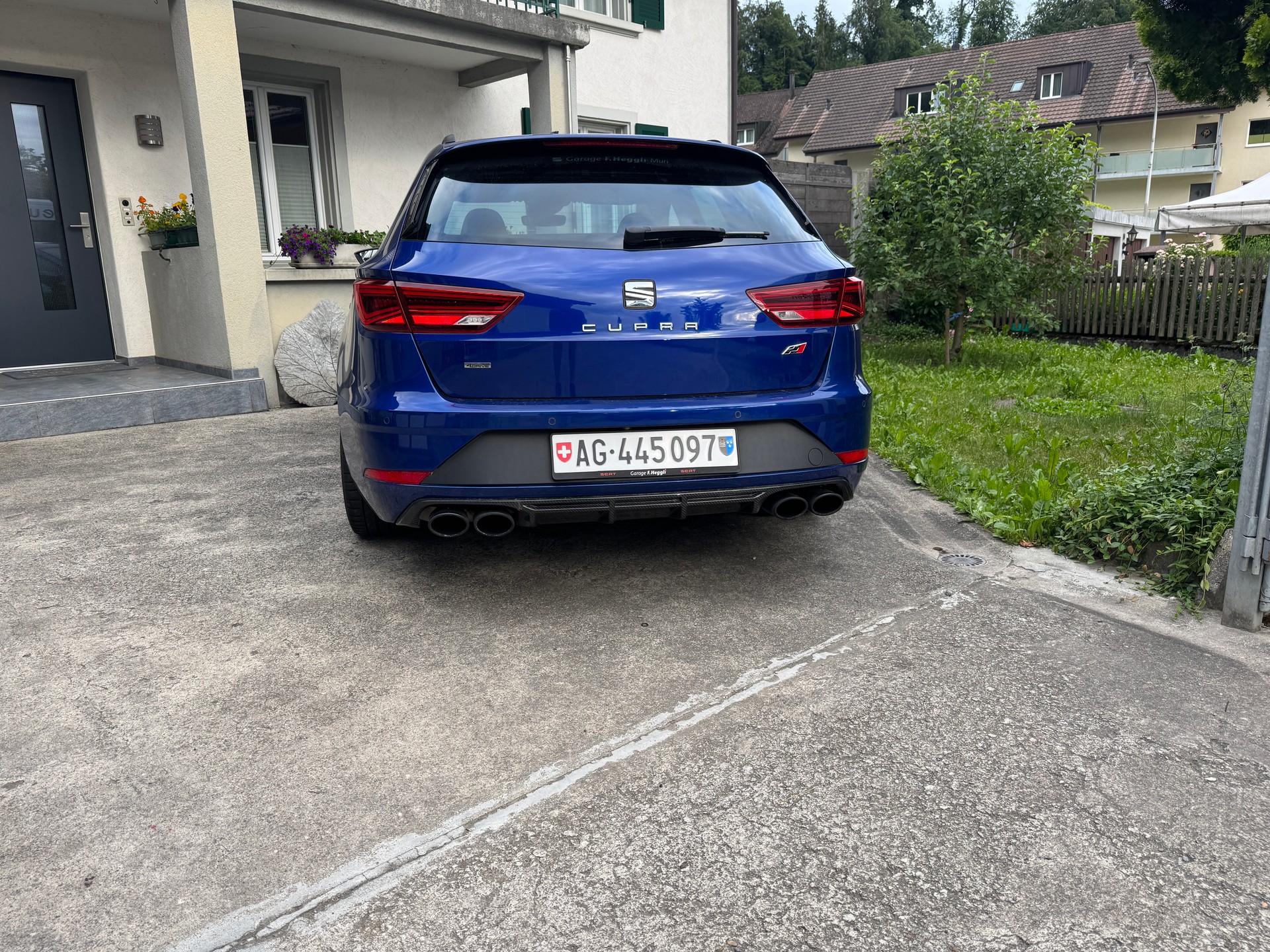 SEAT 2.0 TSI 370 Cupra 4Drive DSG-image-8