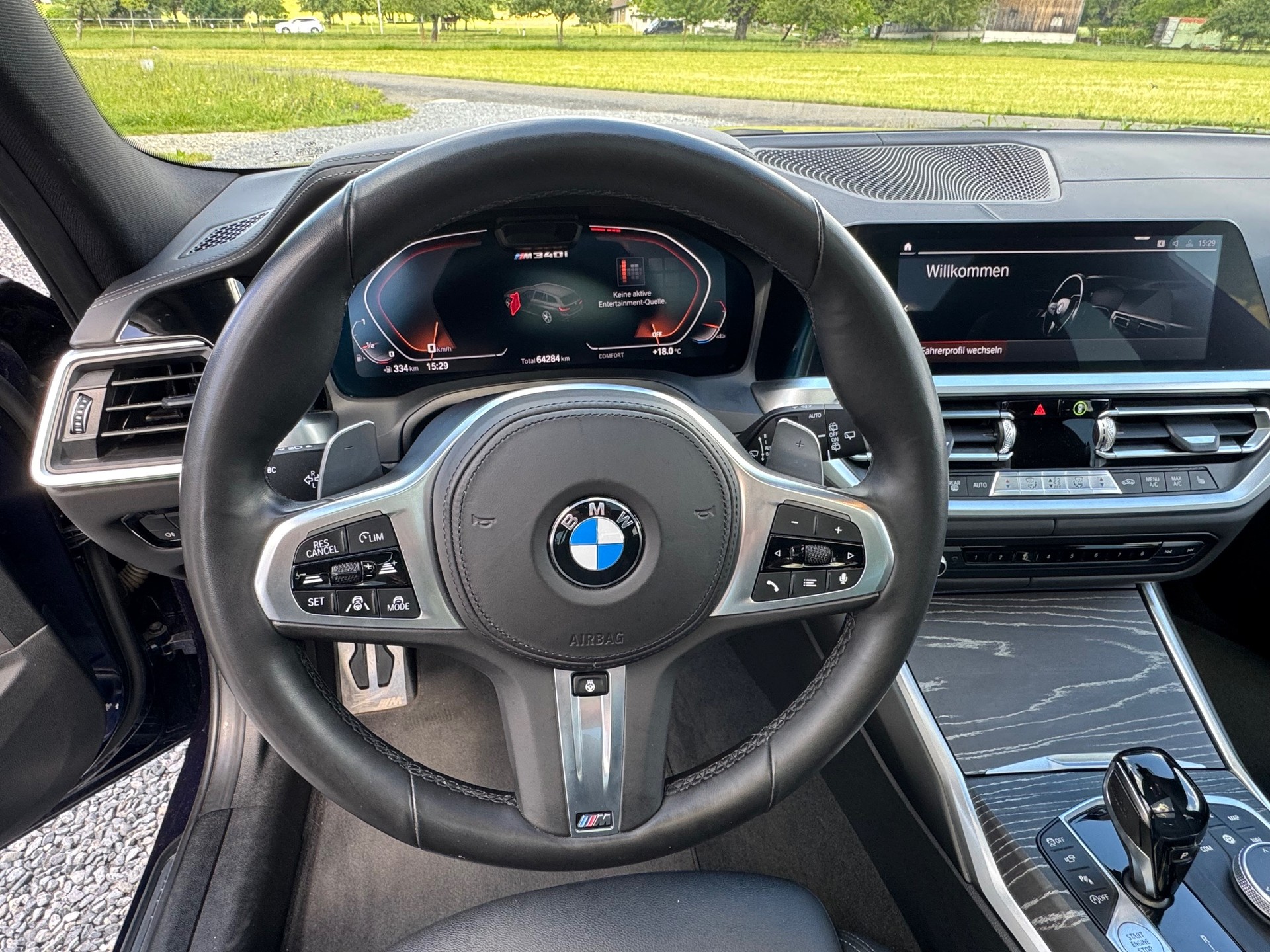 BMW M340i xDrive-image-13