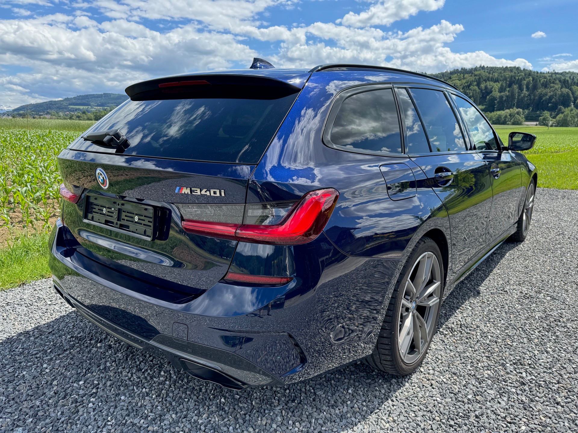BMW M340i xDrive-image-6