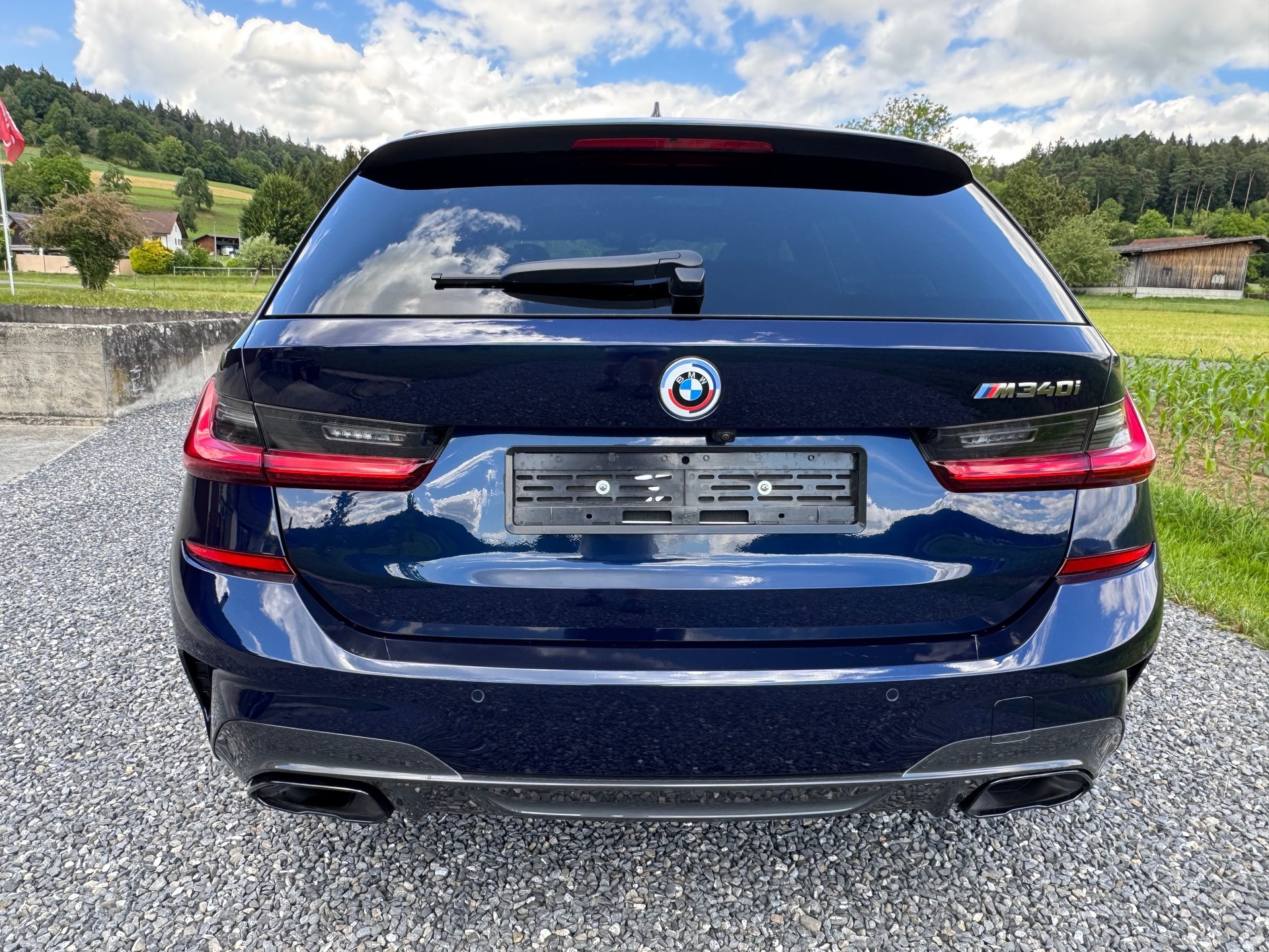BMW M340i xDrive-image-5