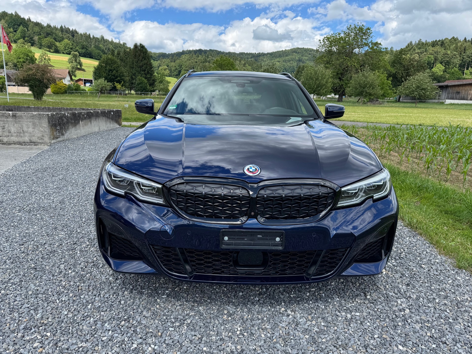 BMW M340i xDrive-image-2