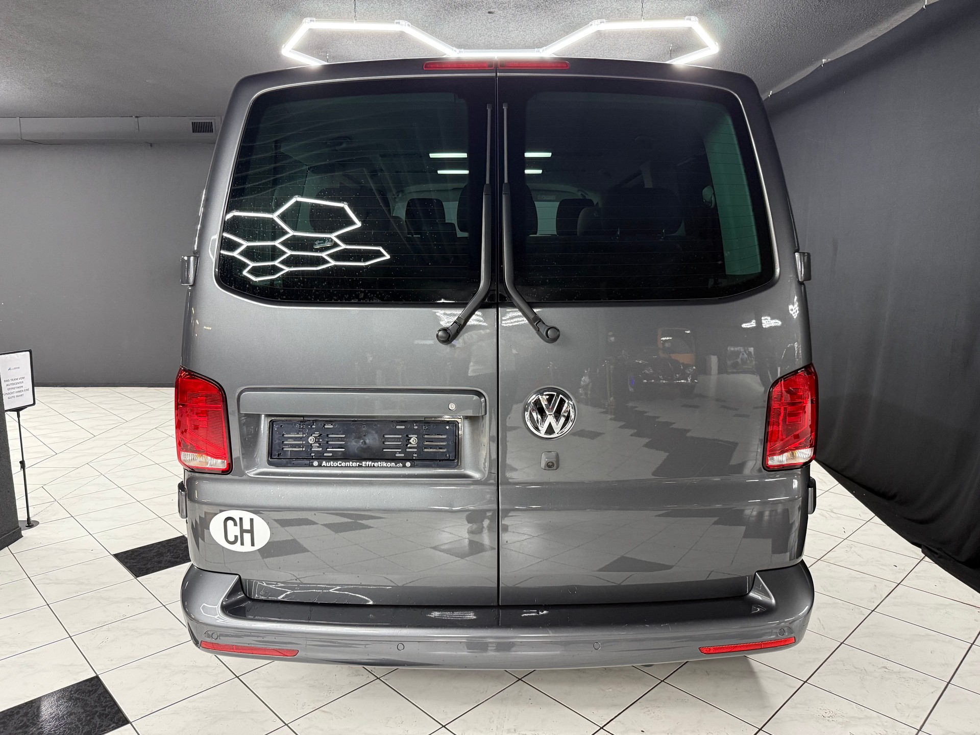 VW T6.1 2.0 TDI DSG-image-4