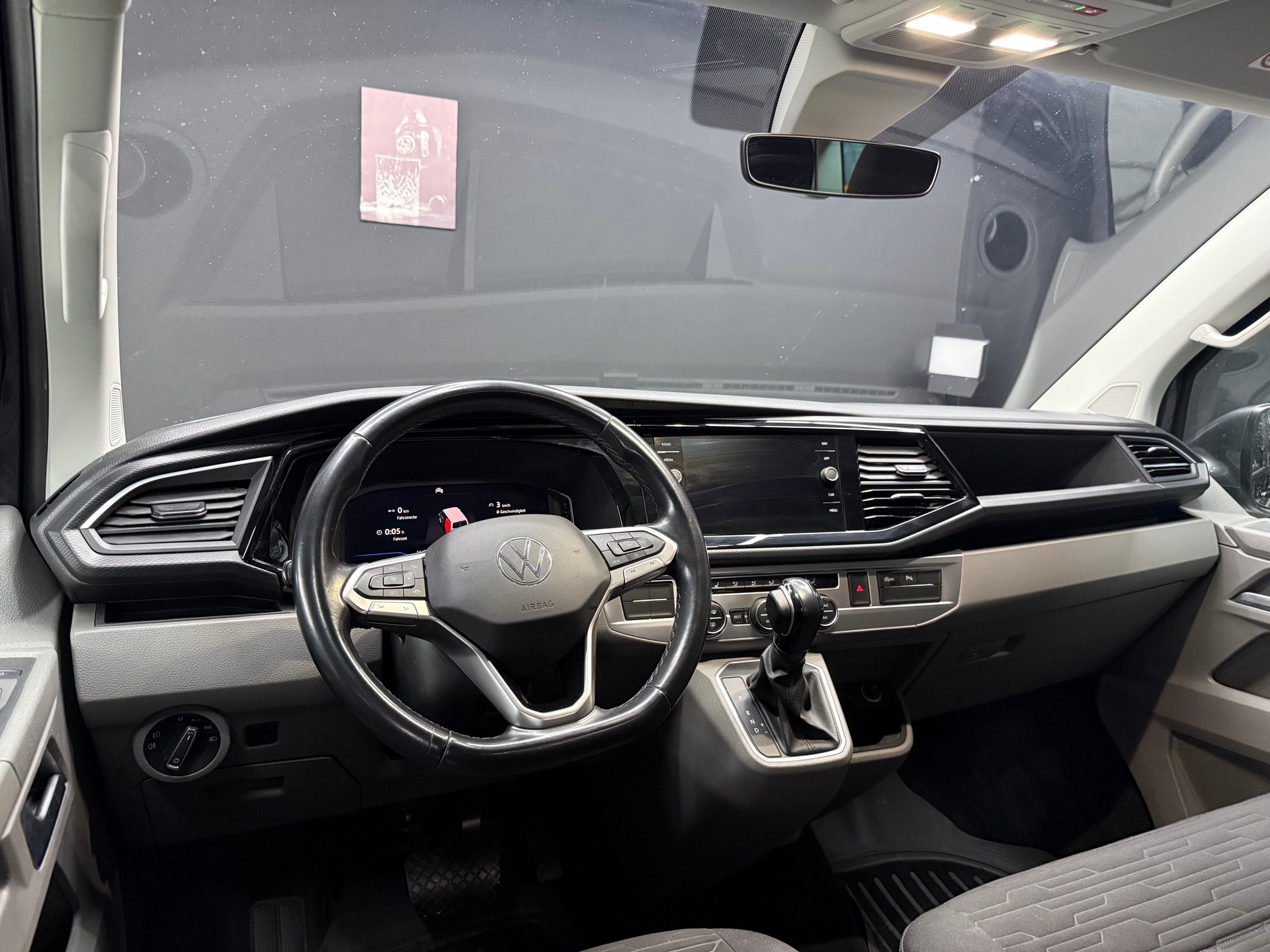 VW T6.1 2.0 TDI DSG-image-12