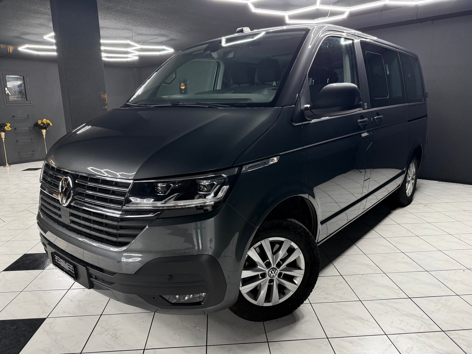VW T6.1 2.0 TDI DSG-image-1