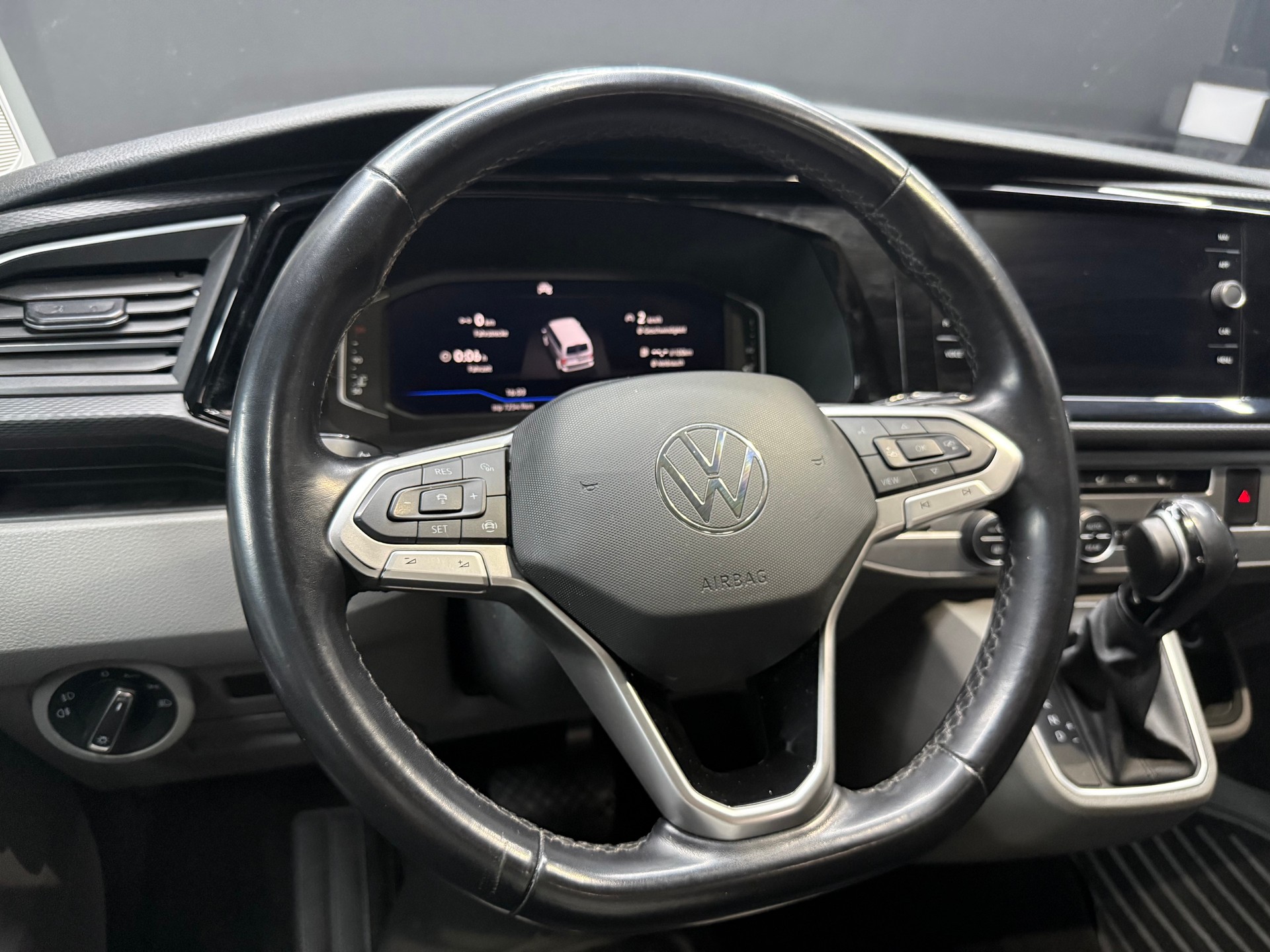 VW T6.1 2.0 TDI DSG-image-15