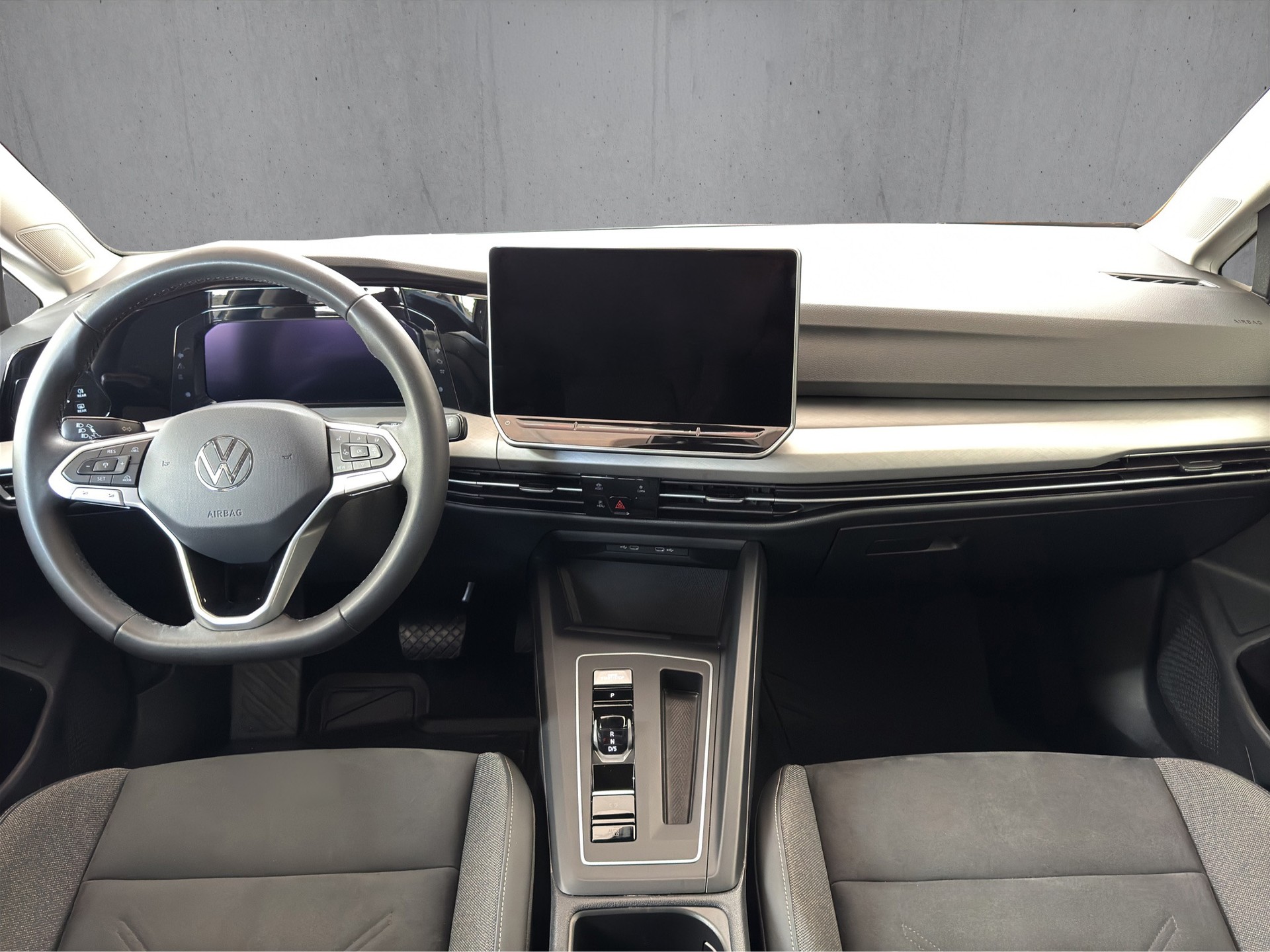 VW Golf Variant 1.5 eTSI mHEV Life "ACC-RF. Kamera"-image-10