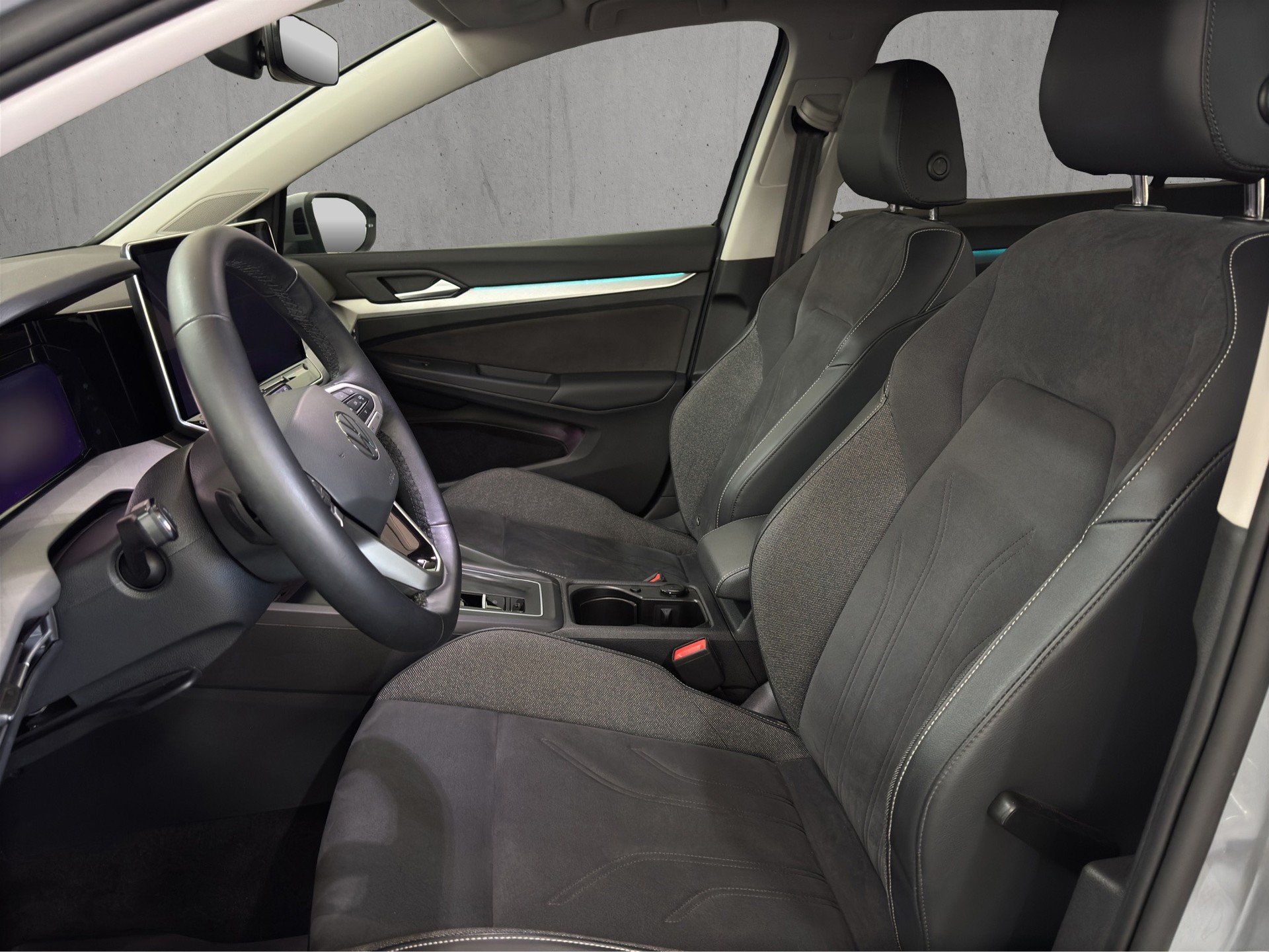 VW Golf Variant 1.5 eTSI mHEV Life "ACC-RF. Kamera"-image-7