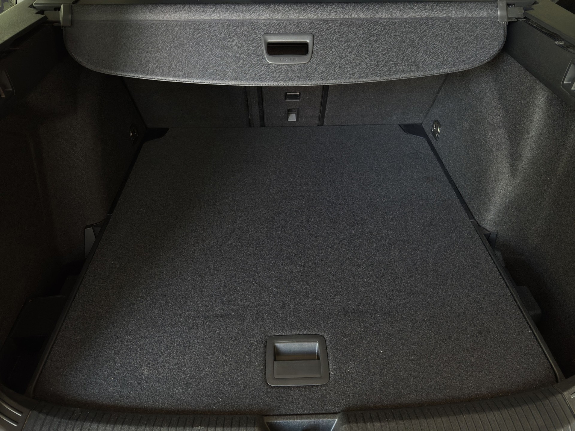 VW Golf Variant 1.5 eTSI mHEV Life "ACC-RF. Kamera"-image-21