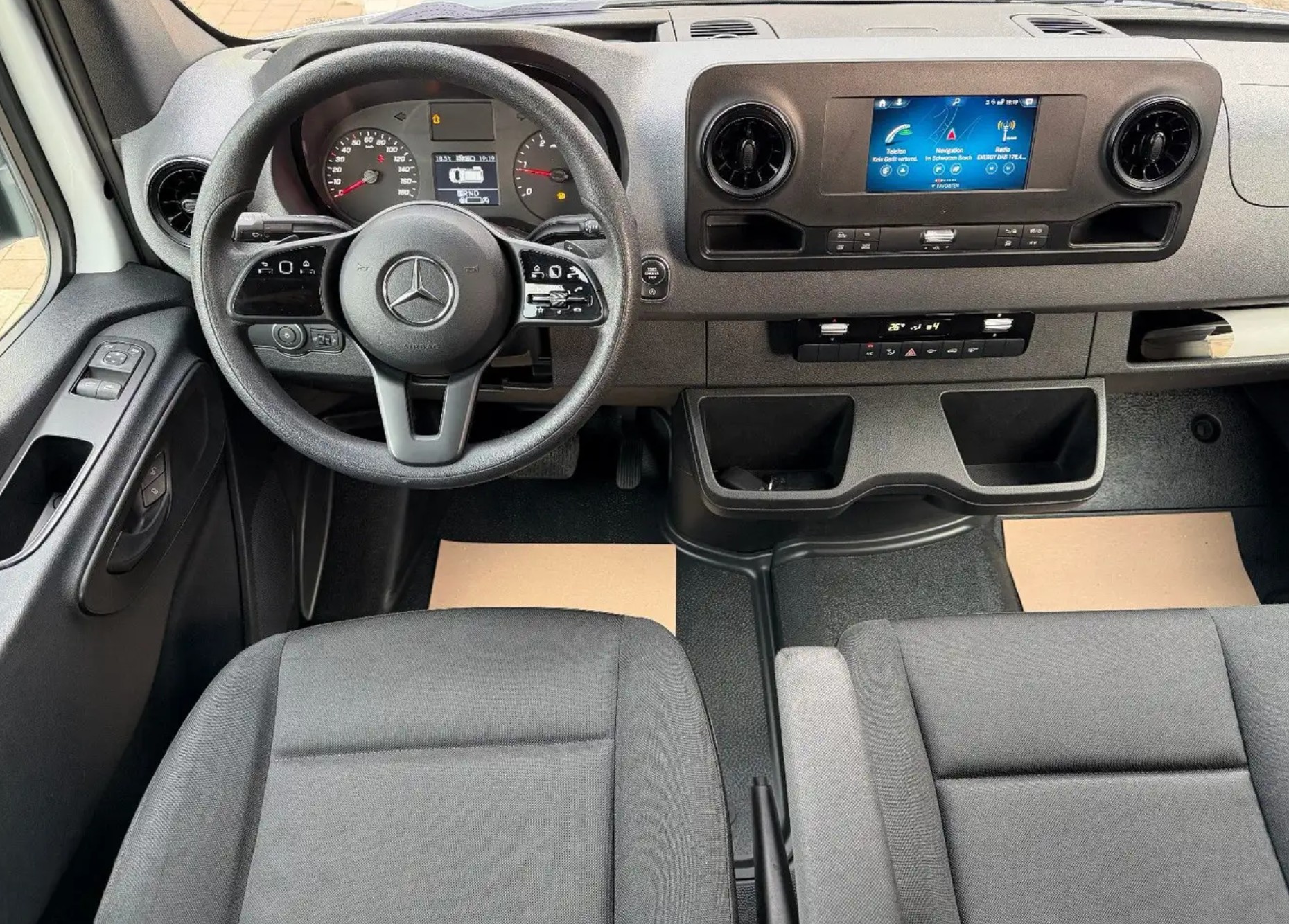 MERCEDES-BENZ Sprinter 317 CDI Standard 9G-TRONIC / 9-Plätzer / Klima-image-4