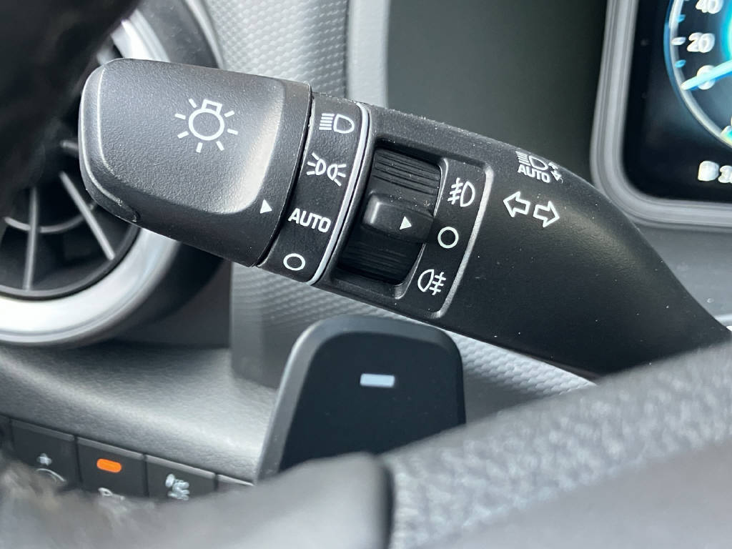 HYUNDAI Kona 1.6 GDi Hybrid Vertex-image-17
