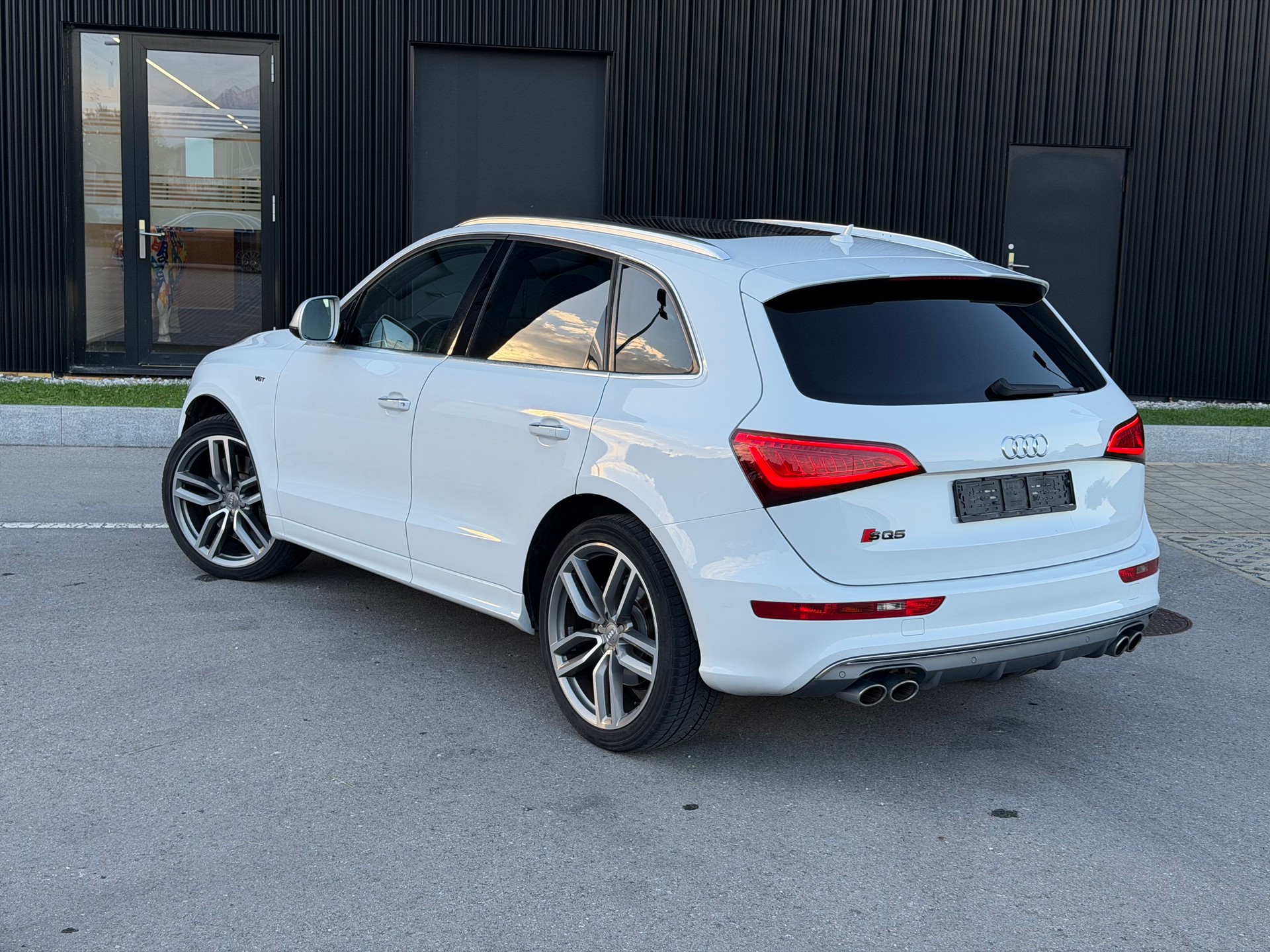 AUDI SQ5 3.0 TDI quattro tiptronic-image-7