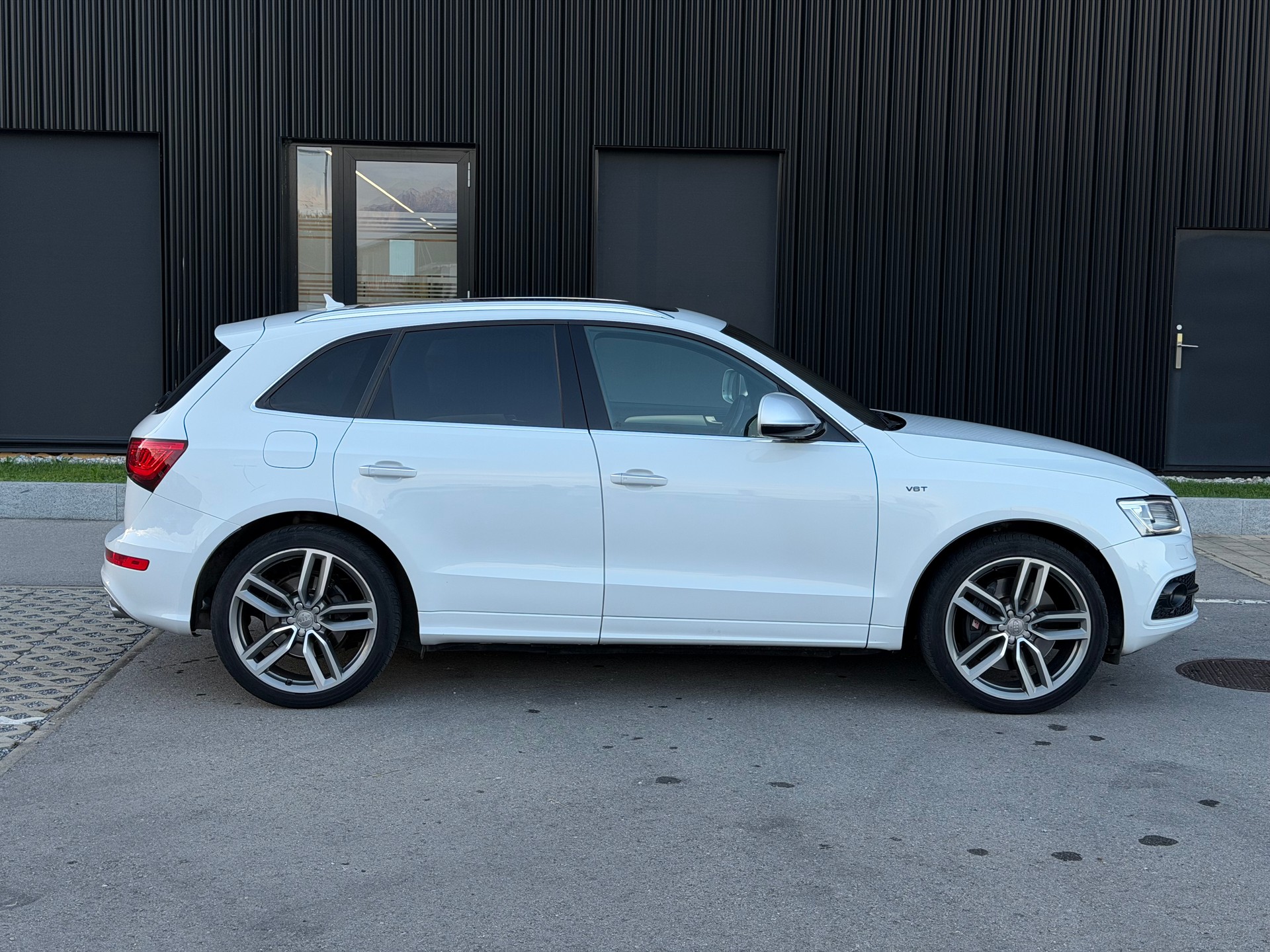 AUDI SQ5 3.0 TDI quattro tiptronic-image-4