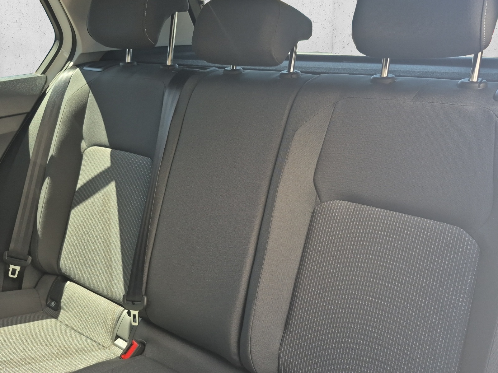 VW Golf 1.5 TSI Basis-image-12