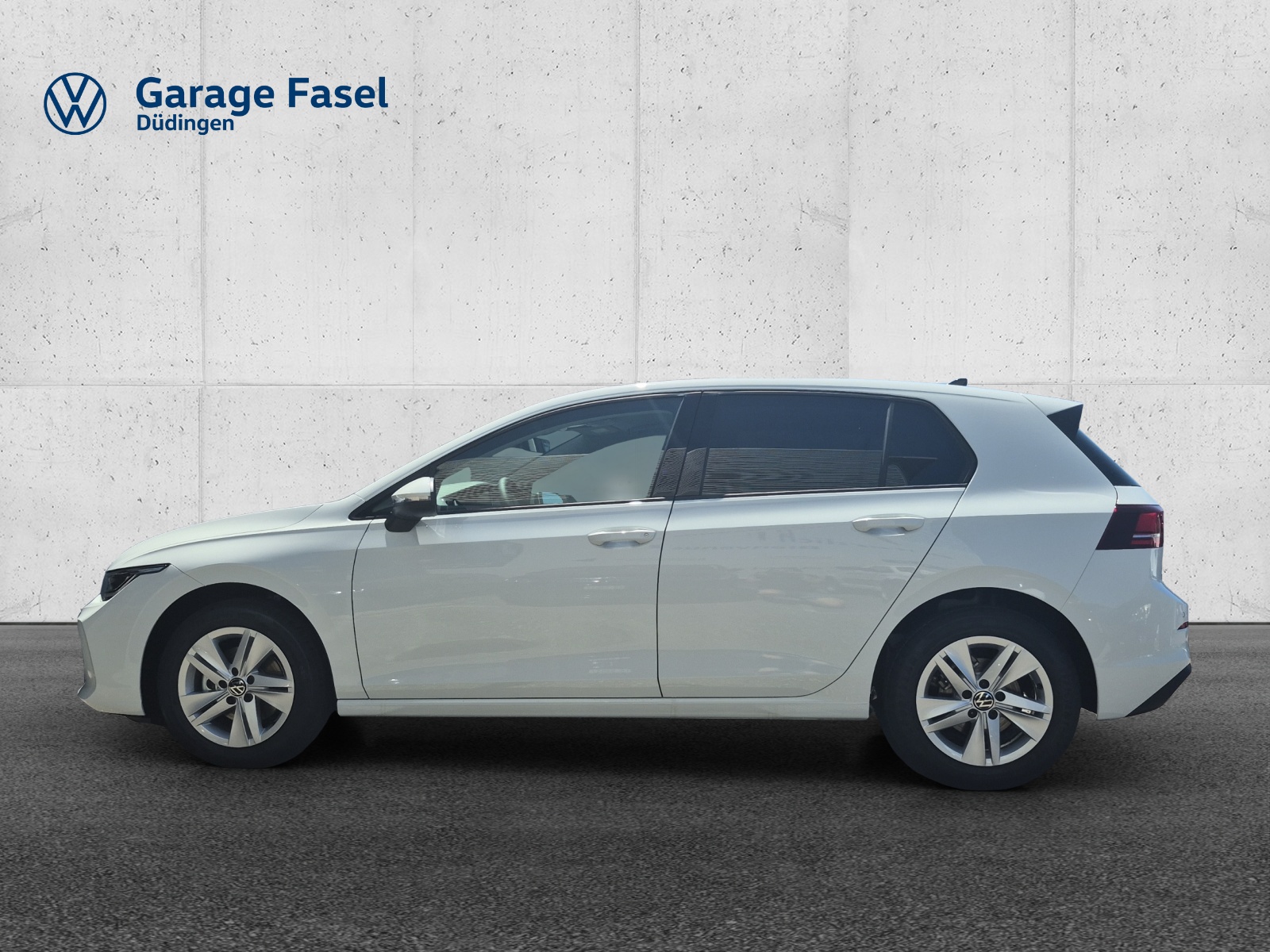 VW Golf 1.5 TSI Basis-image-1