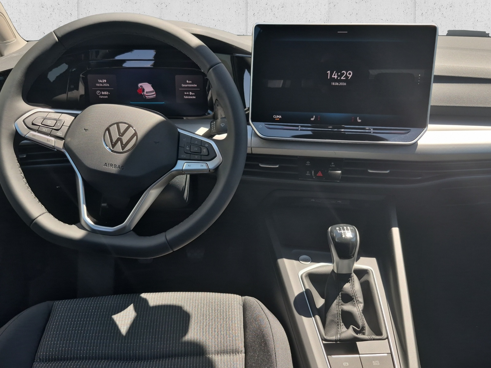 VW Golf 1.5 TSI Basis-image-13