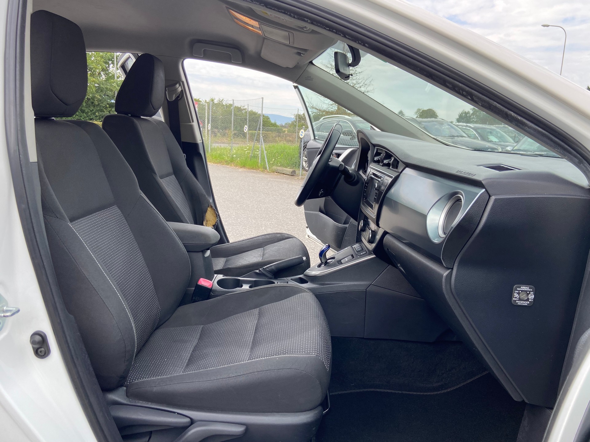 TOYOTA Auris 1.8 16V HSD Linea Luna ***Prix Fixe***-image-12