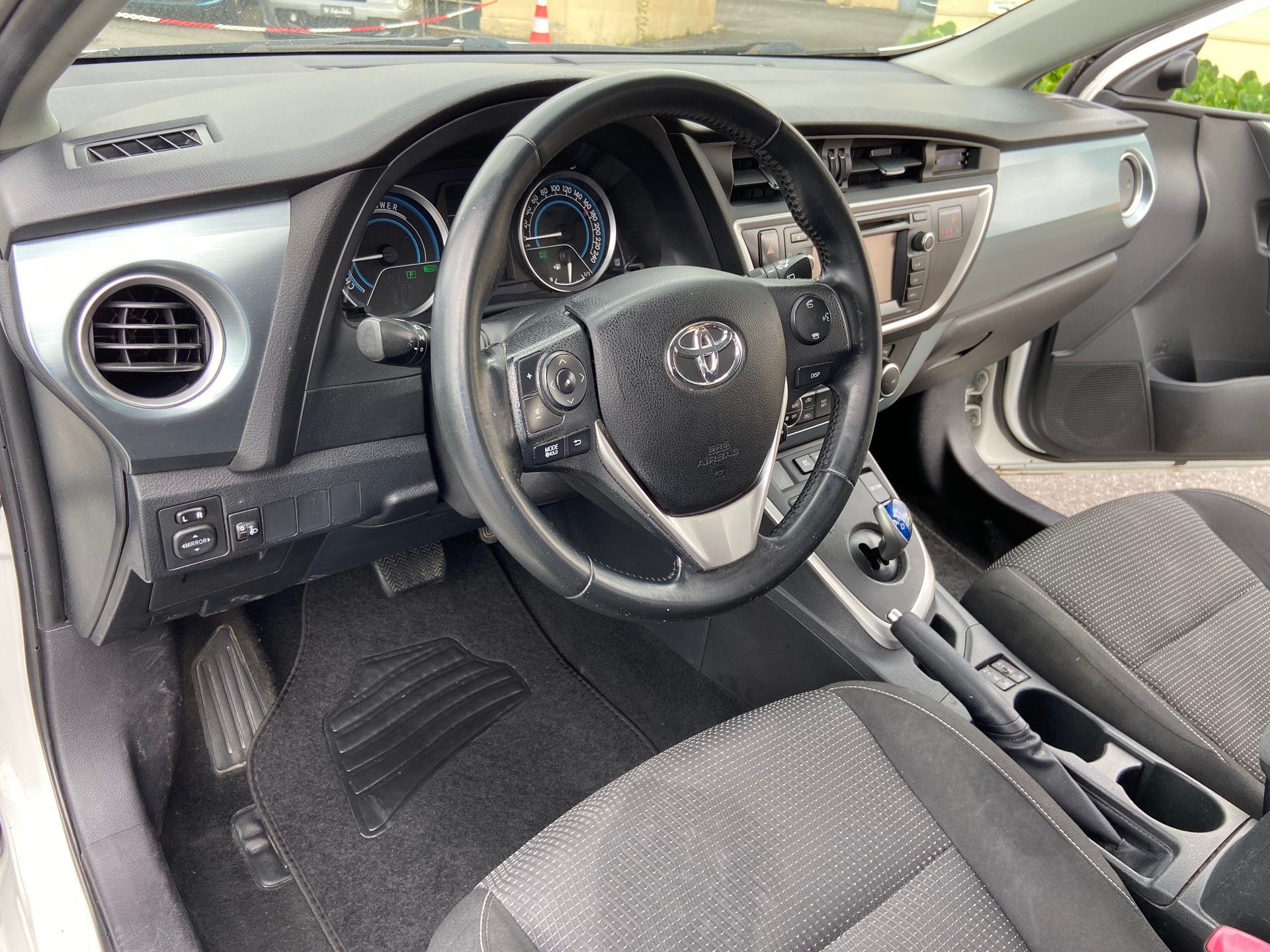 TOYOTA Auris 1.8 16V HSD Linea Luna ***Prix Fixe***-image-10