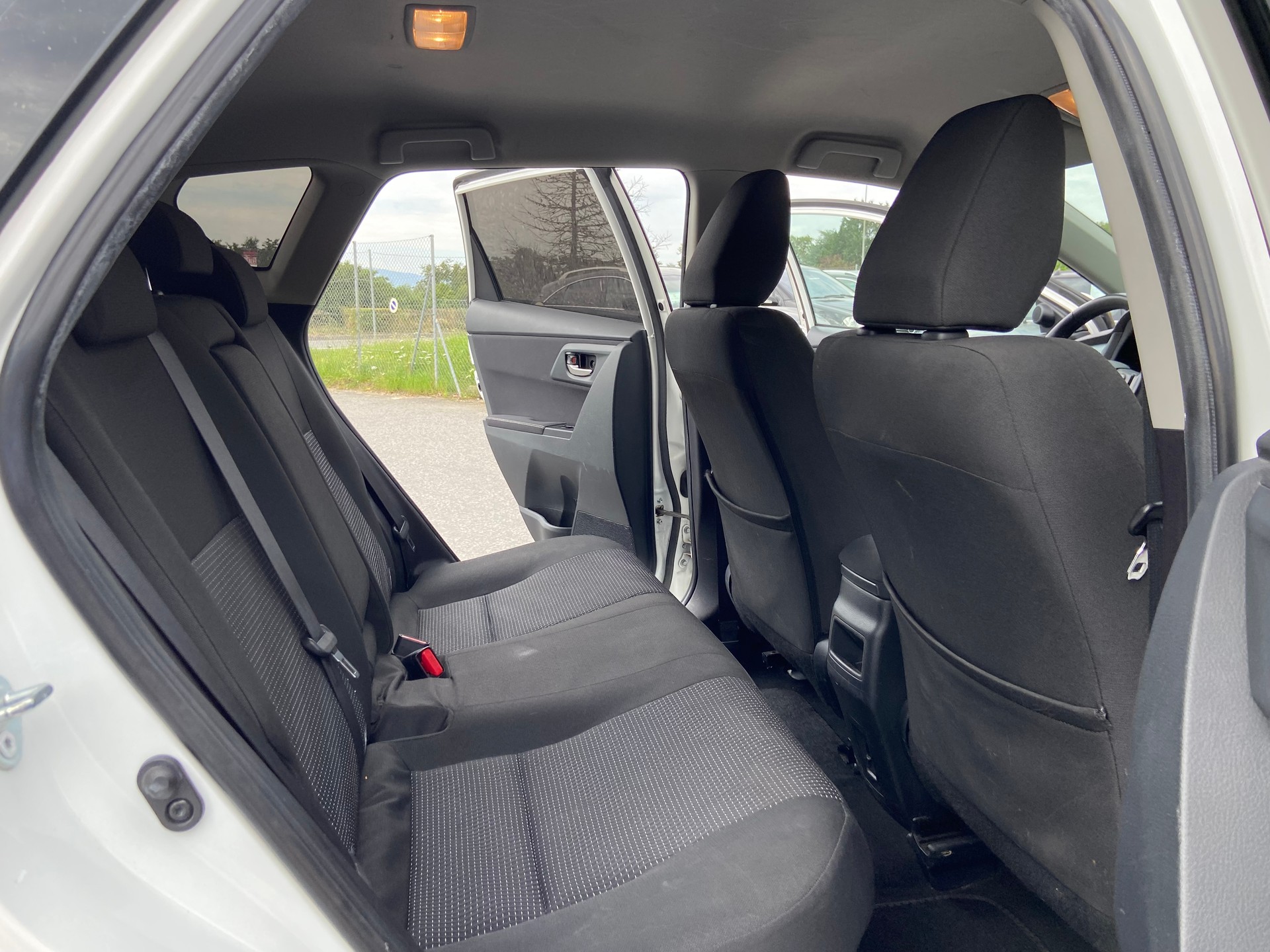 TOYOTA Auris 1.8 16V HSD Linea Luna ***Prix Fixe***-image-13