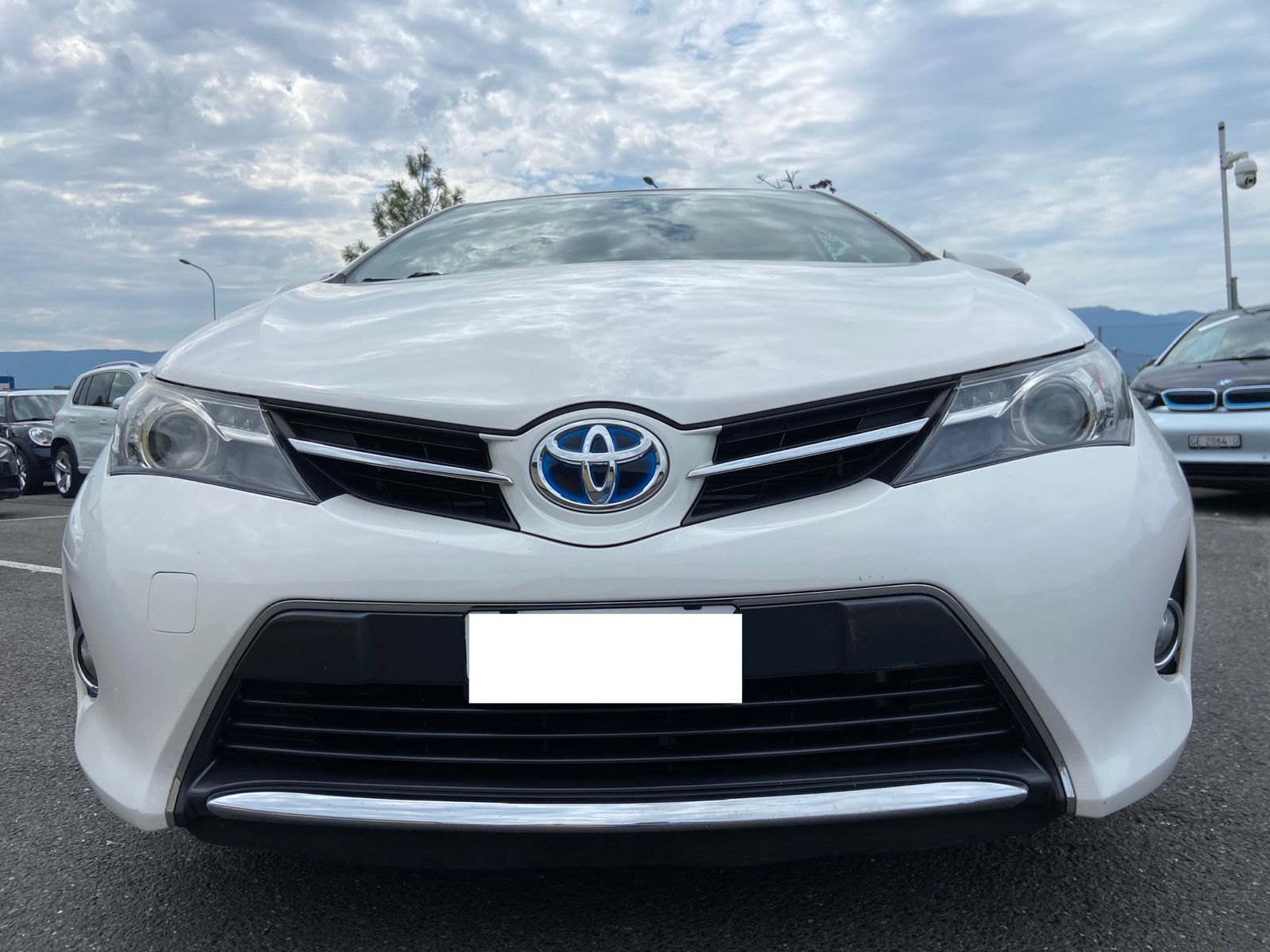 TOYOTA Auris 1.8 16V HSD Linea Luna ***Prix Fixe***-image-0