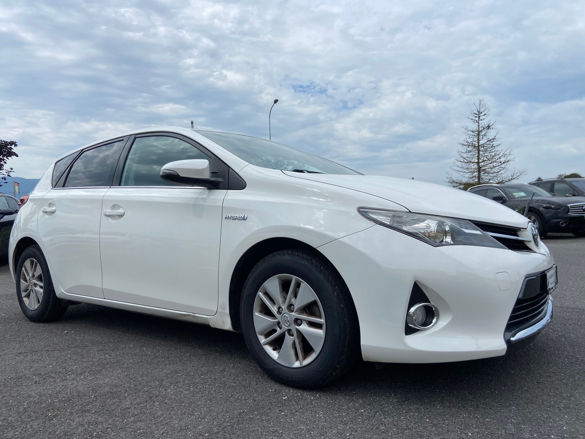 TOYOTA Auris 1.8 16V HSD Linea Luna ***Prix Fixe***-image-1