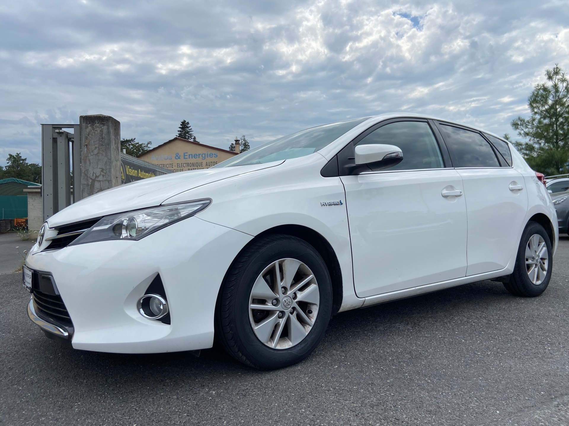 TOYOTA Auris 1.8 16V HSD Linea Luna ***Prix Fixe***-image-2