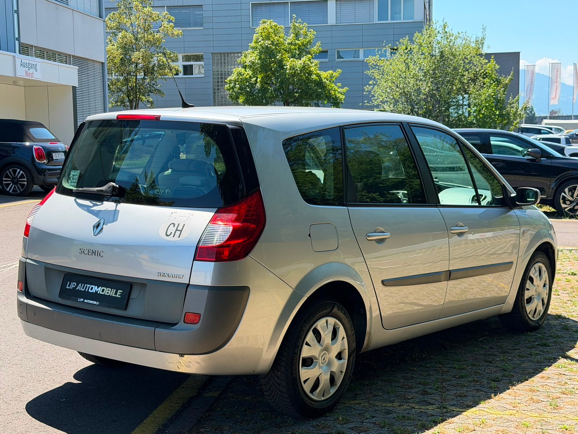 RENAULT Grand Scénic 1.6 16V Expression-image-2