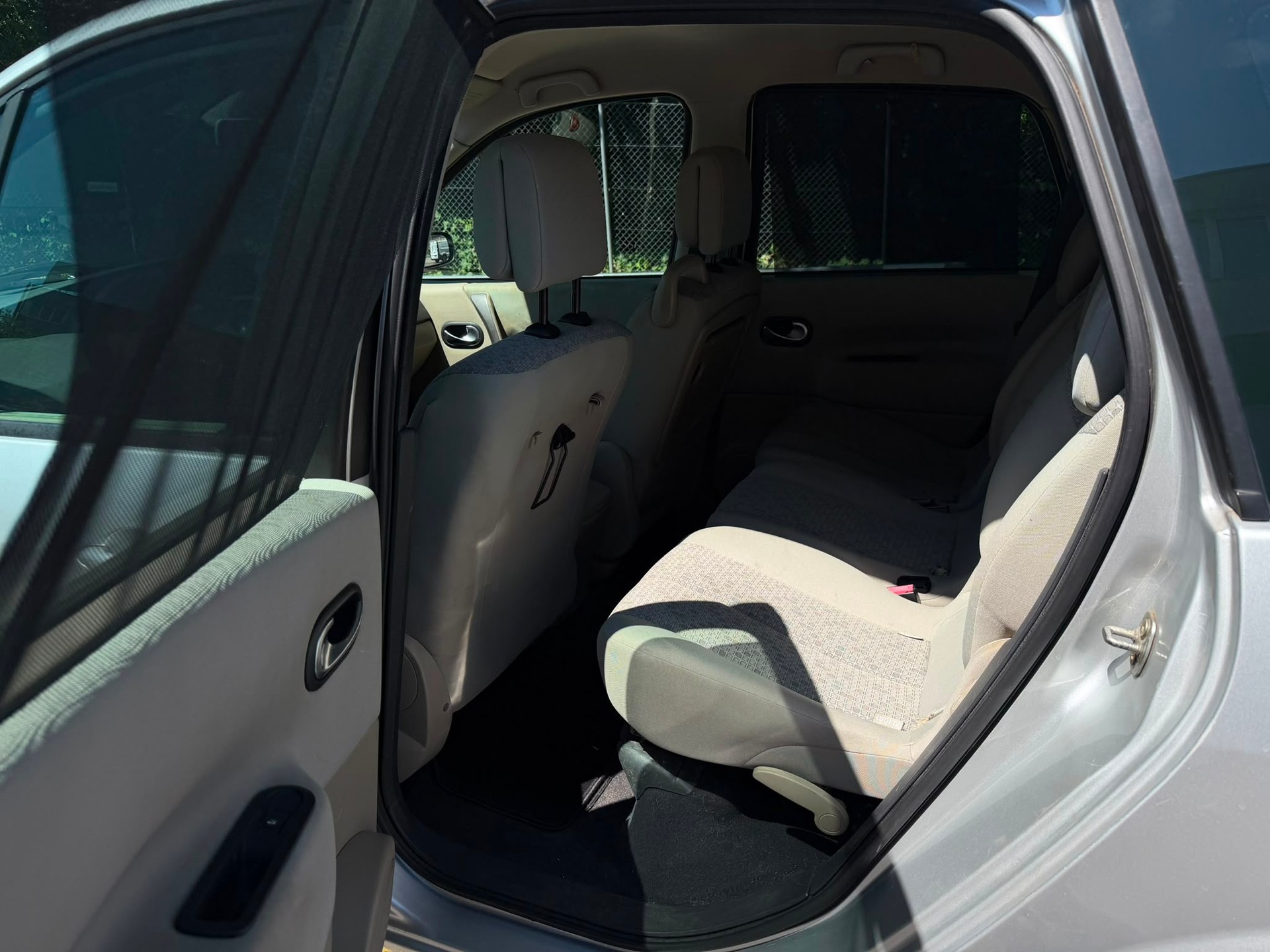 RENAULT Grand Scénic 1.6 16V Expression-image-5
