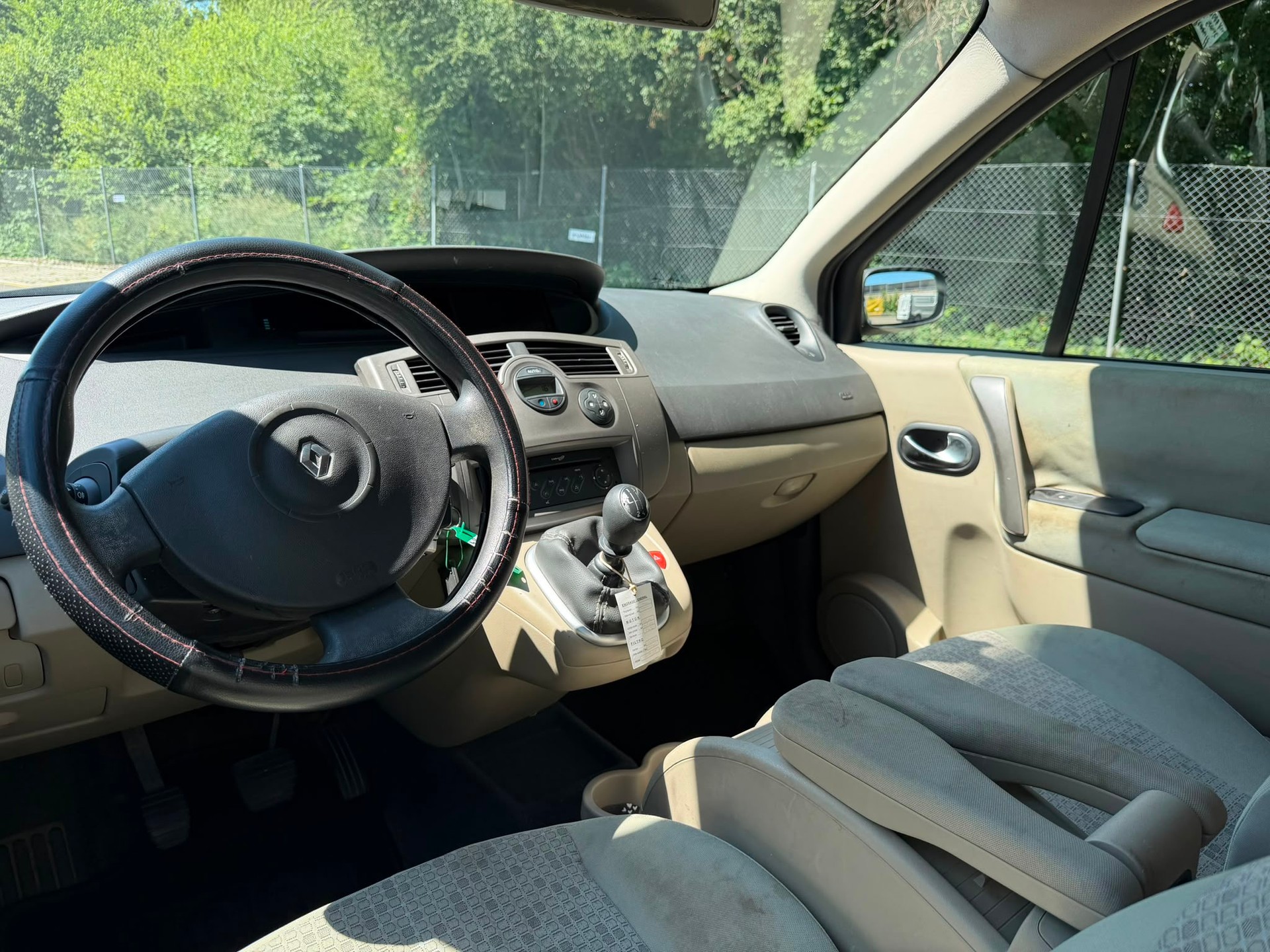 RENAULT Grand Scénic 1.6 16V Expression-image-7