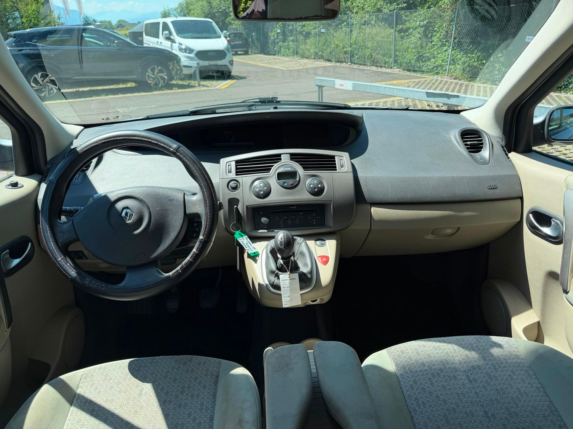 RENAULT Grand Scénic 1.6 16V Expression-image-4