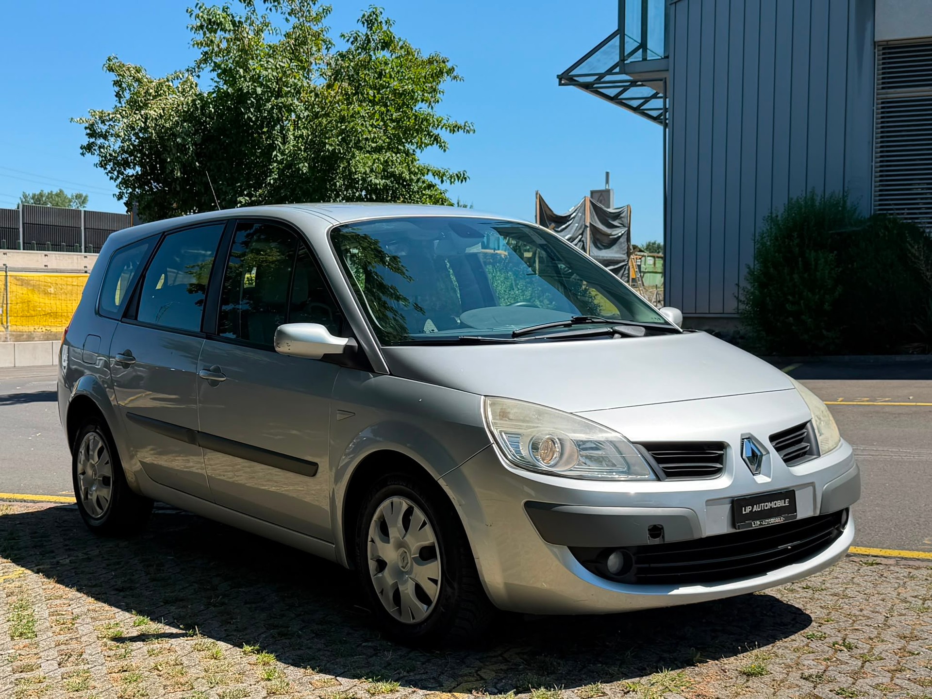 RENAULT Grand Scénic 1.6 16V Expression-image-1