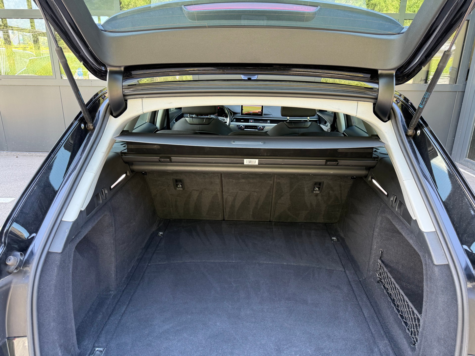 AUDI A4 Avant 40 TFSI Sport S-tronic-image-14