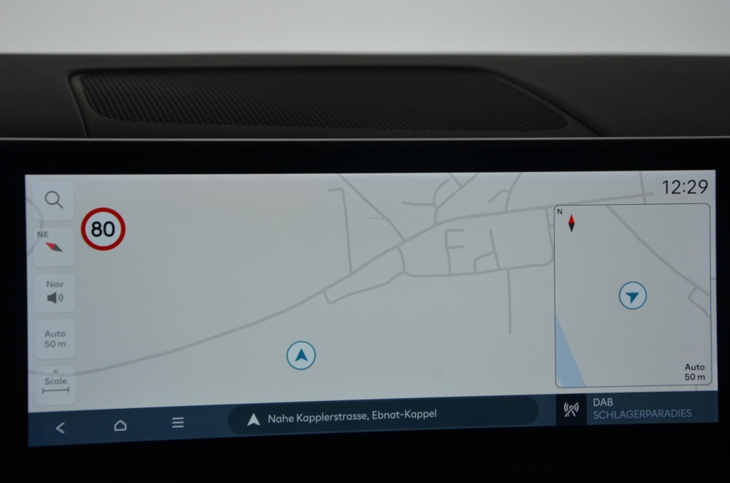 HYUNDAI Santa Fe 1.6 PHEV Premium 4WD-image-15