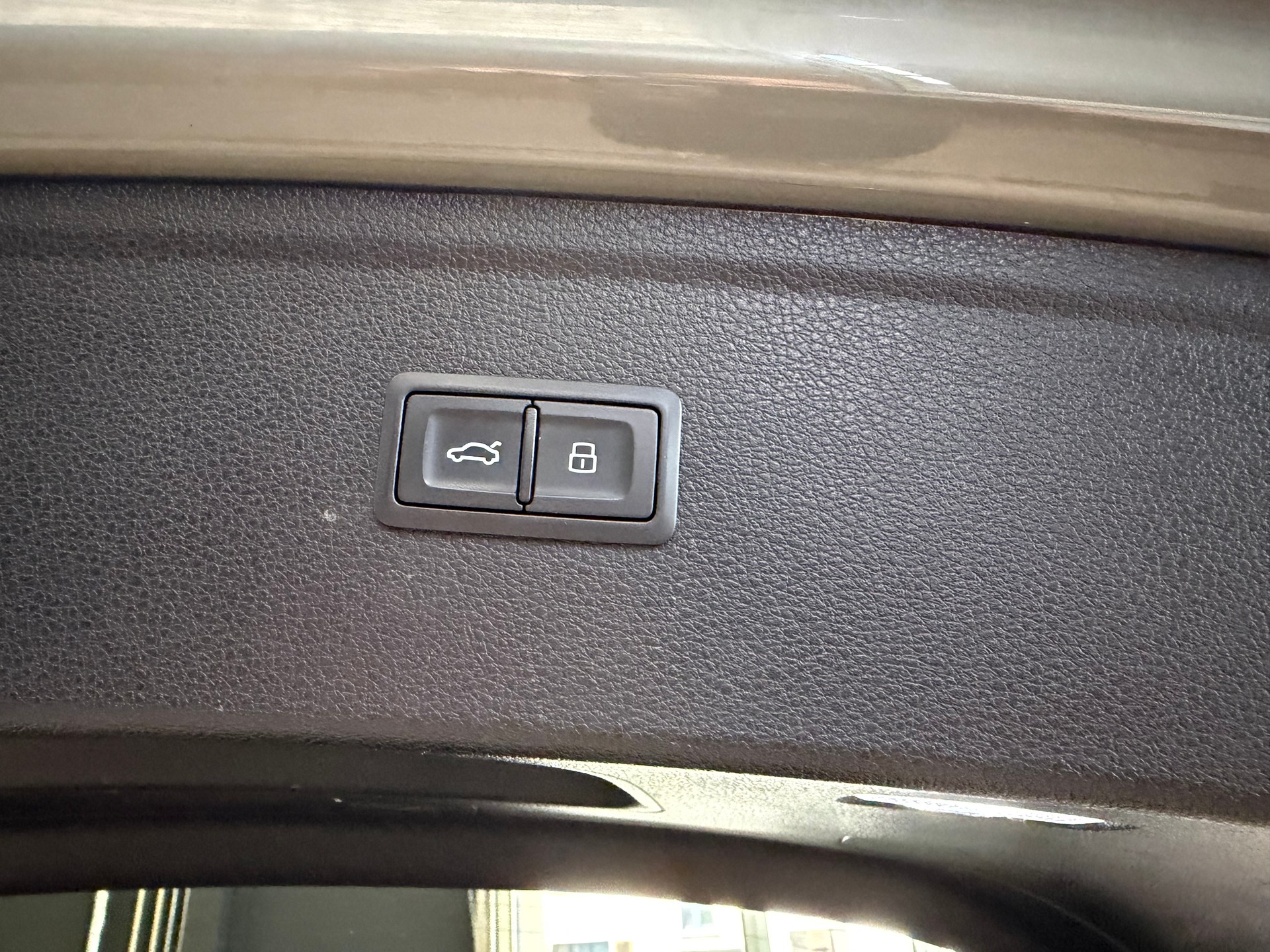 AUDI Q5 50 TDI S-line Black Edition quattro tiptronic-image-29