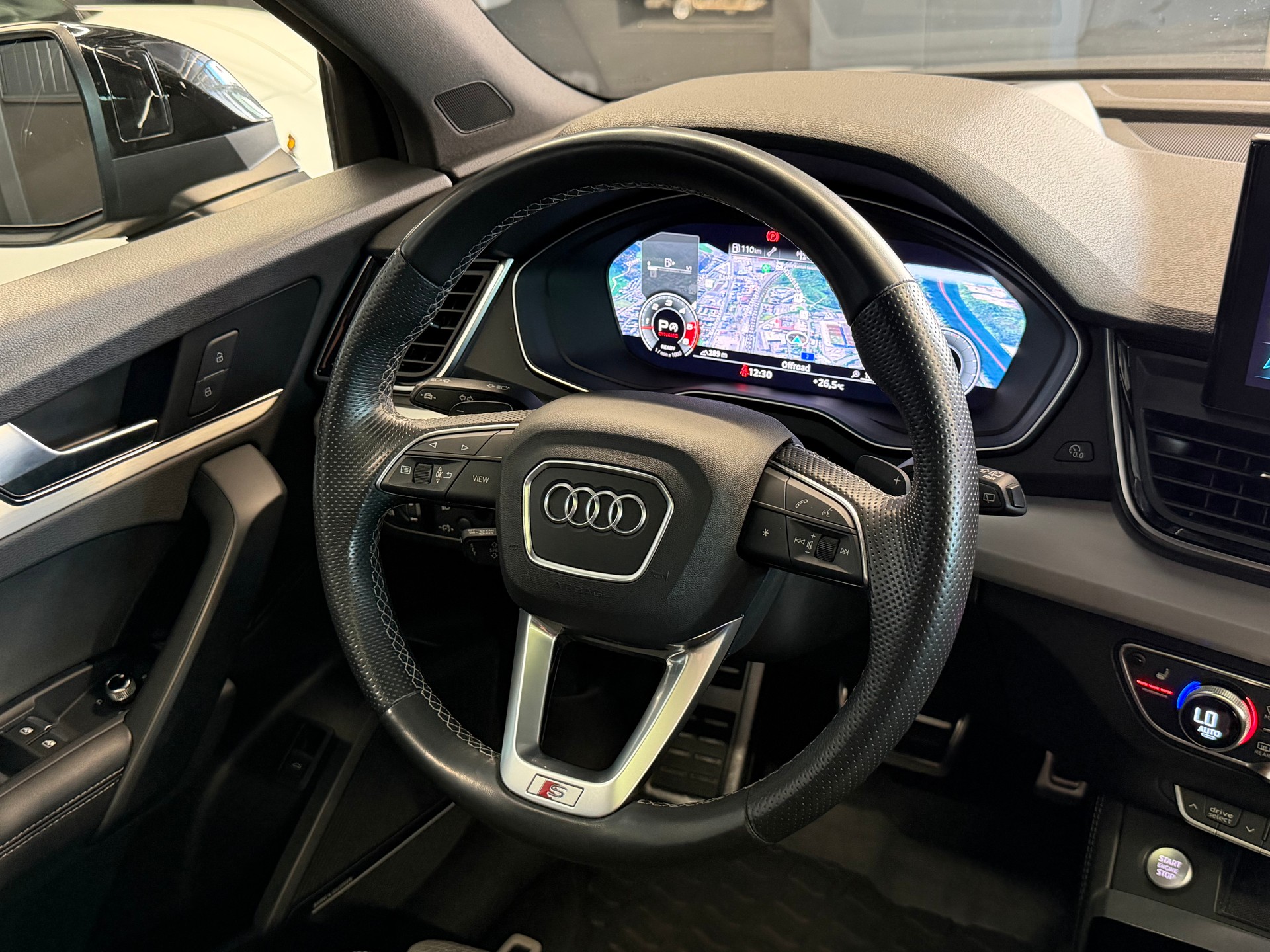 AUDI Q5 50 TDI S-line Black Edition quattro tiptronic-image-24