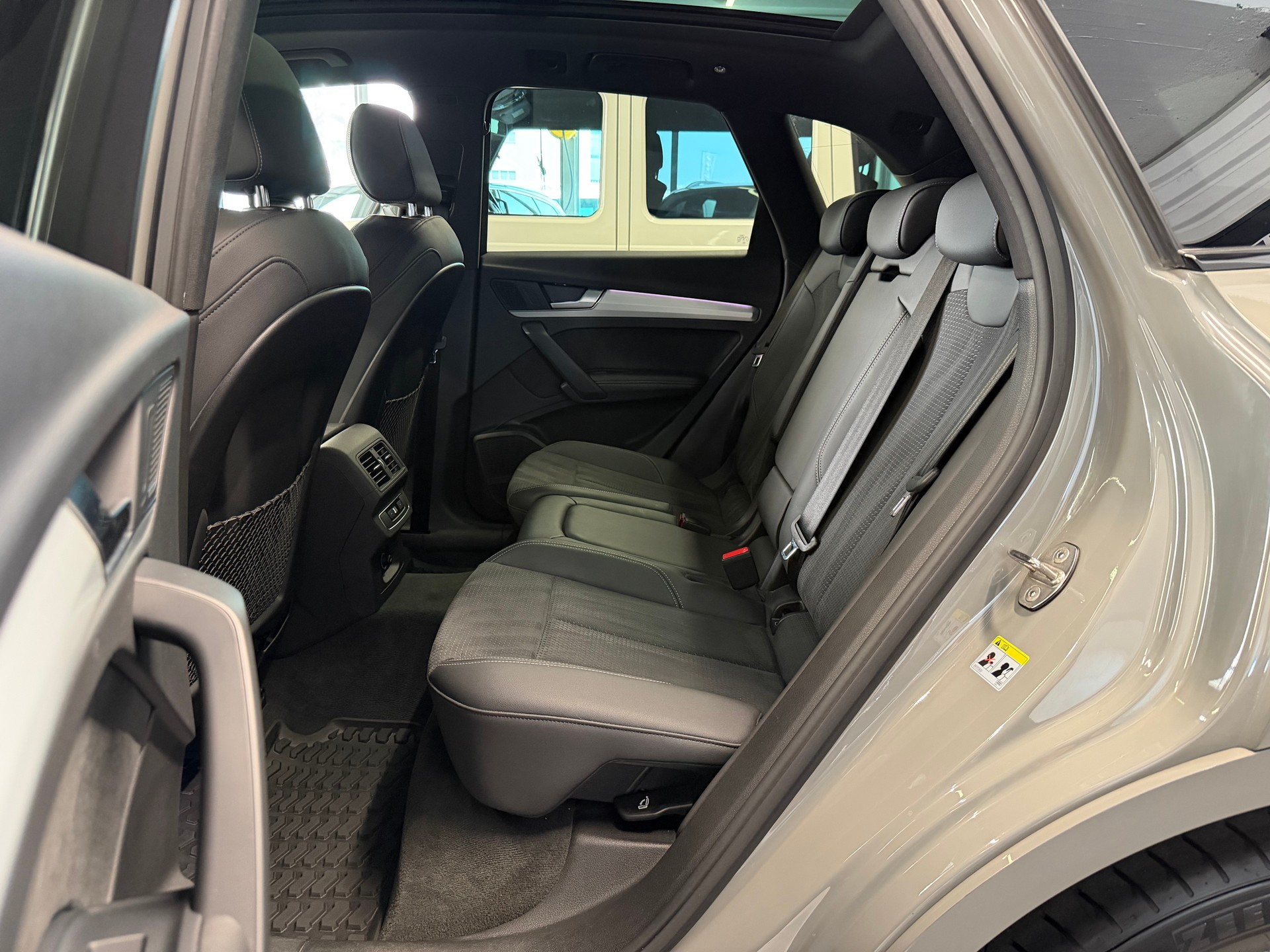 AUDI Q5 50 TDI S-line Black Edition quattro tiptronic-image-26