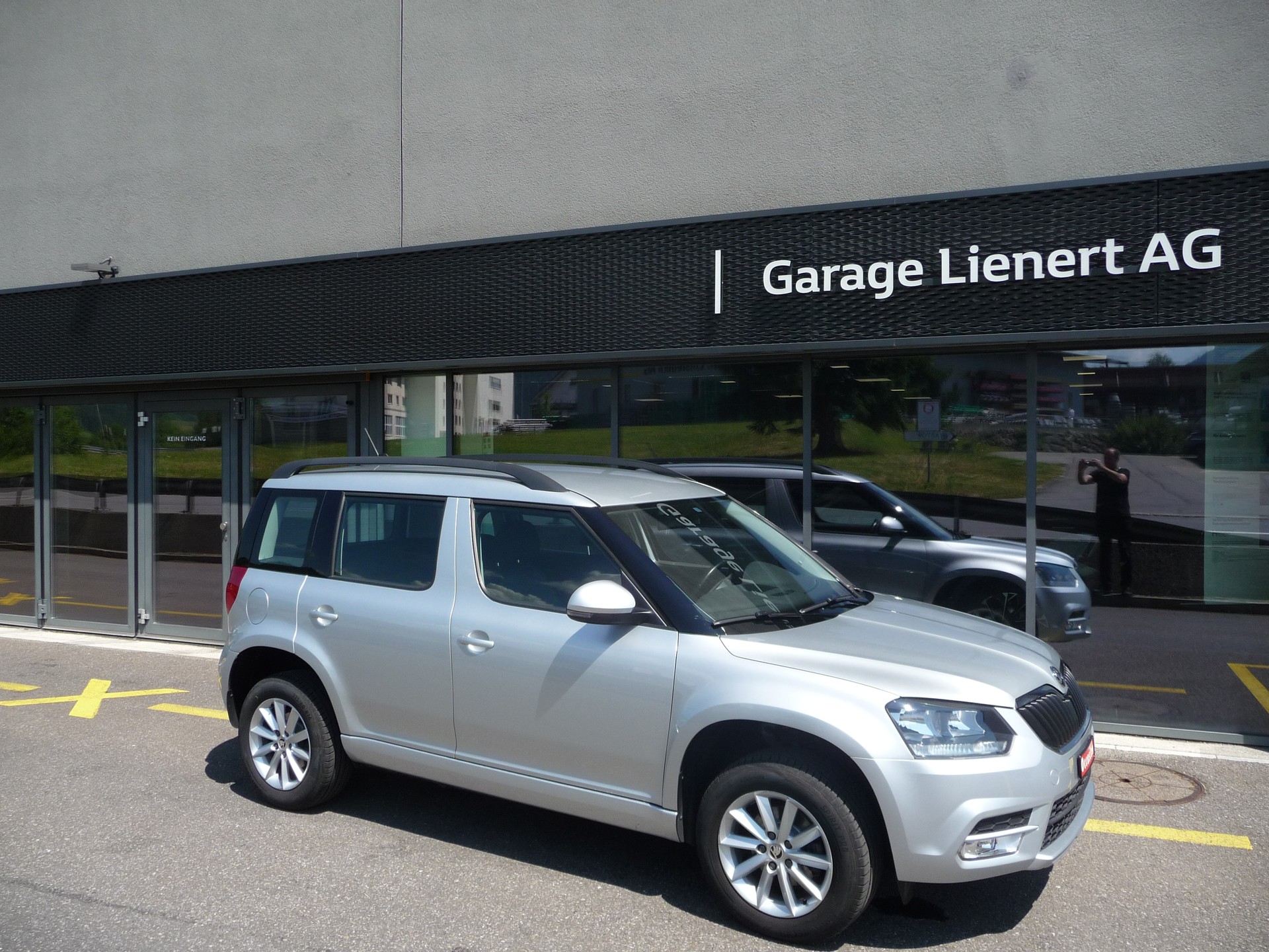 SKODA Yeti 1.4 TSI Active 4x2 DSG-image-6