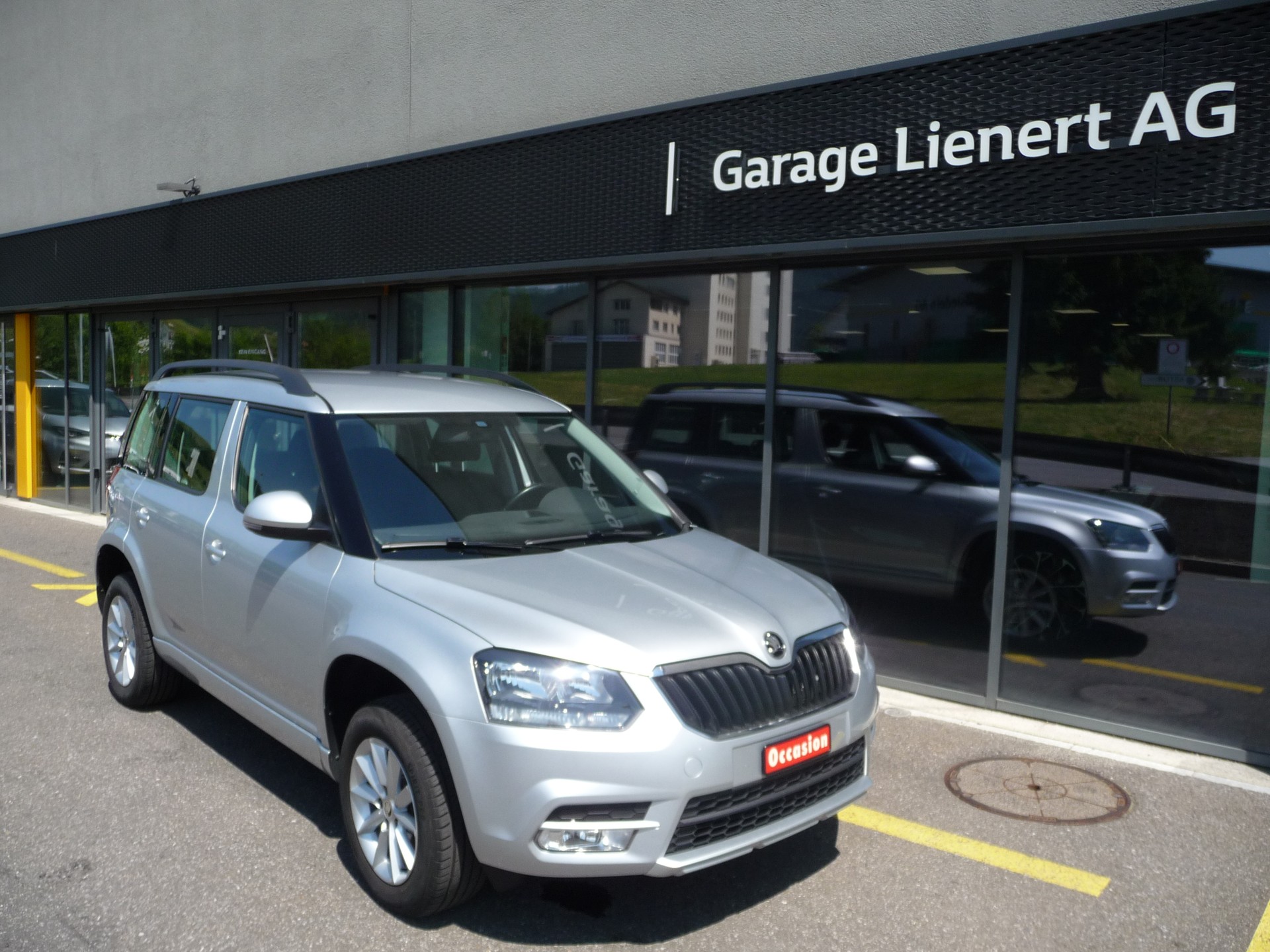 SKODA Yeti 1.4 TSI Active 4x2 DSG-showroom-element-3