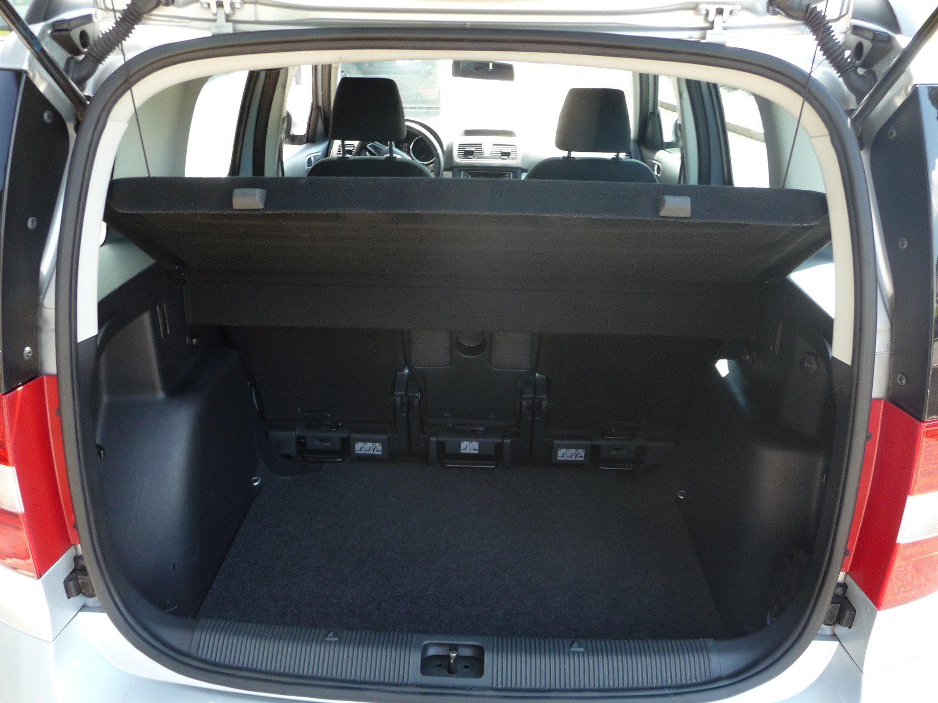 SKODA Yeti 1.4 TSI Active 4x2 DSG-image-11