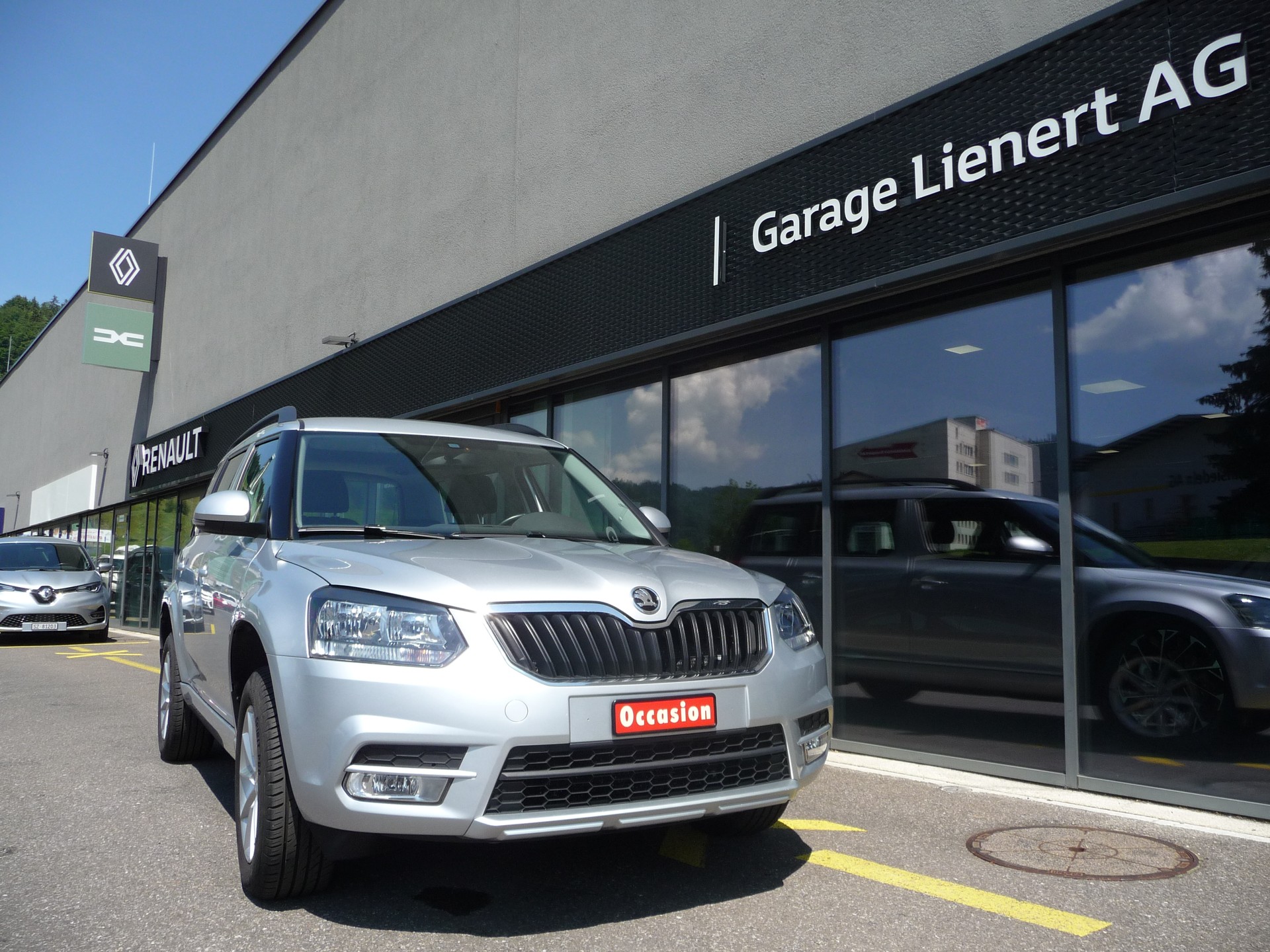 SKODA Yeti 1.4 TSI Active 4x2 DSG-image-5