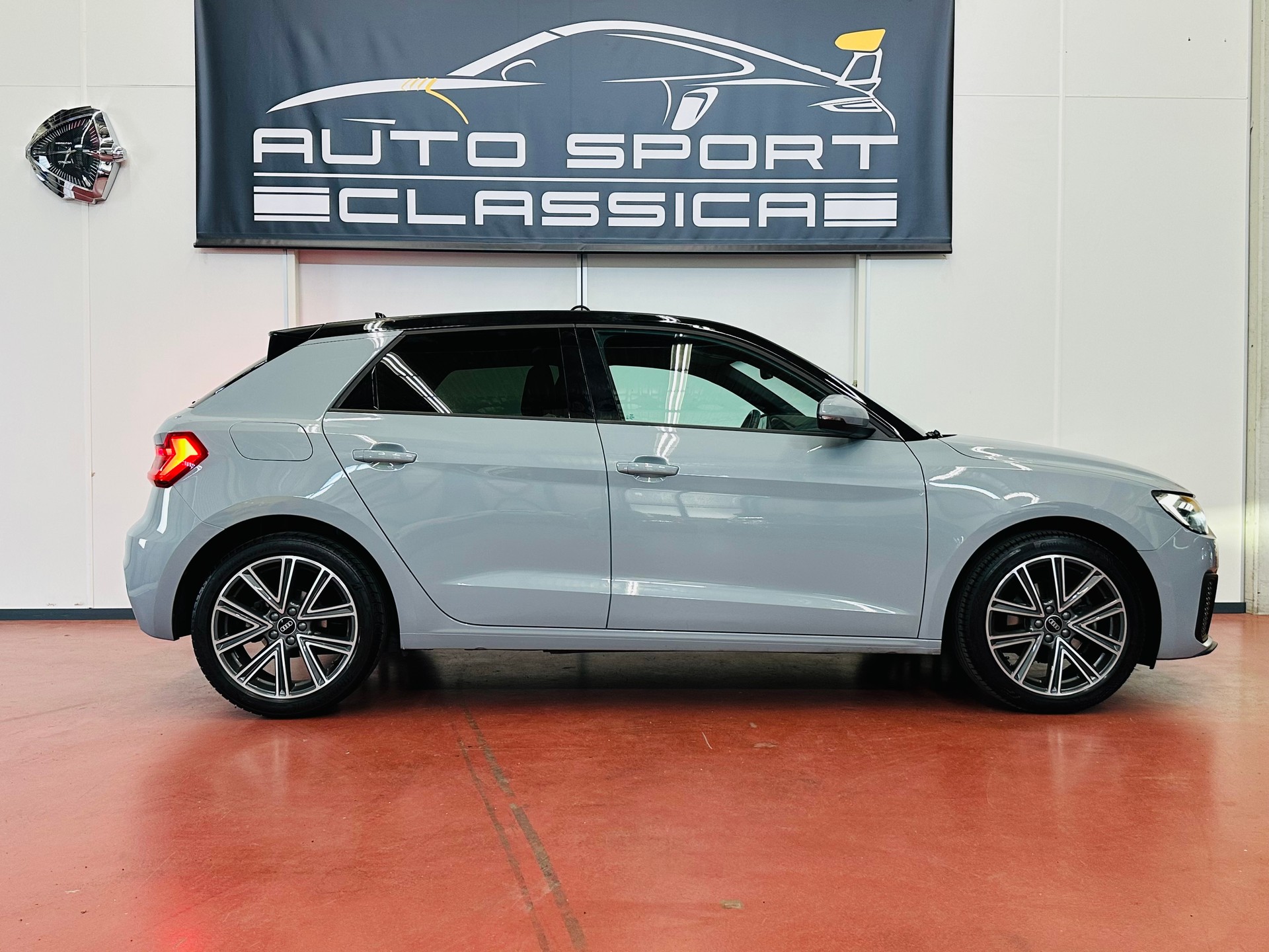 AUDI A1 Sportback 30 TFSI S Line Attraction S-tronic-image-2