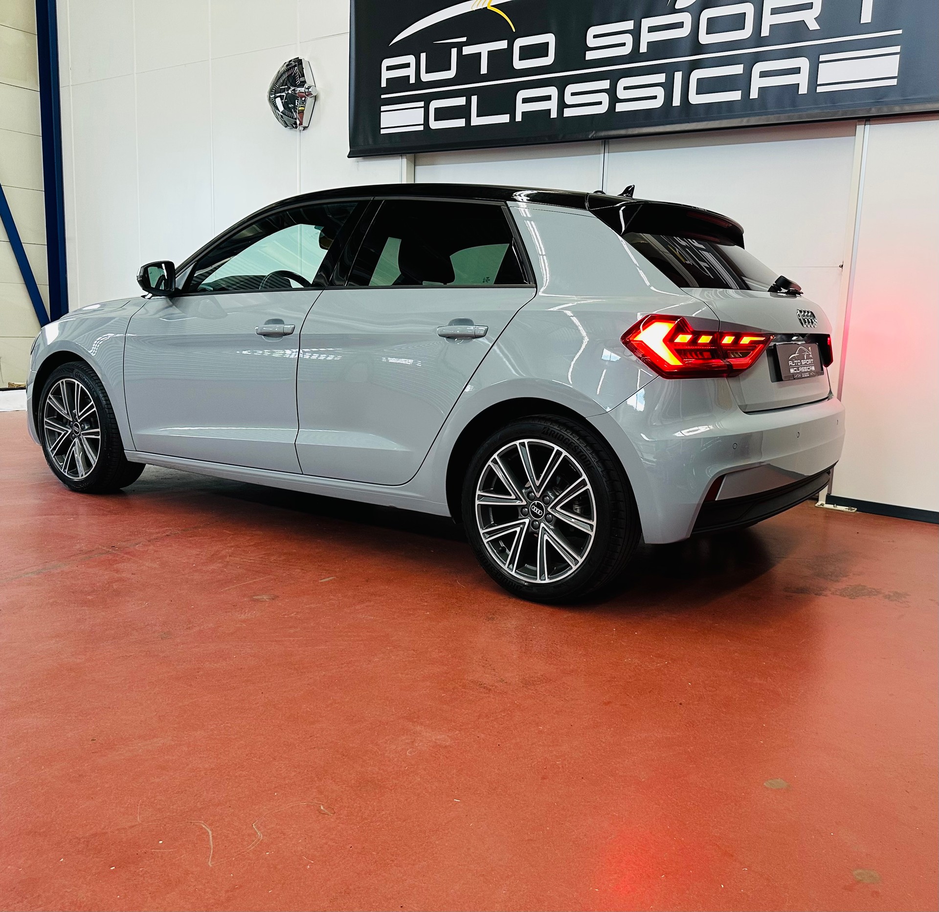 AUDI A1 Sportback 30 TFSI S Line Attraction S-tronic-image-10