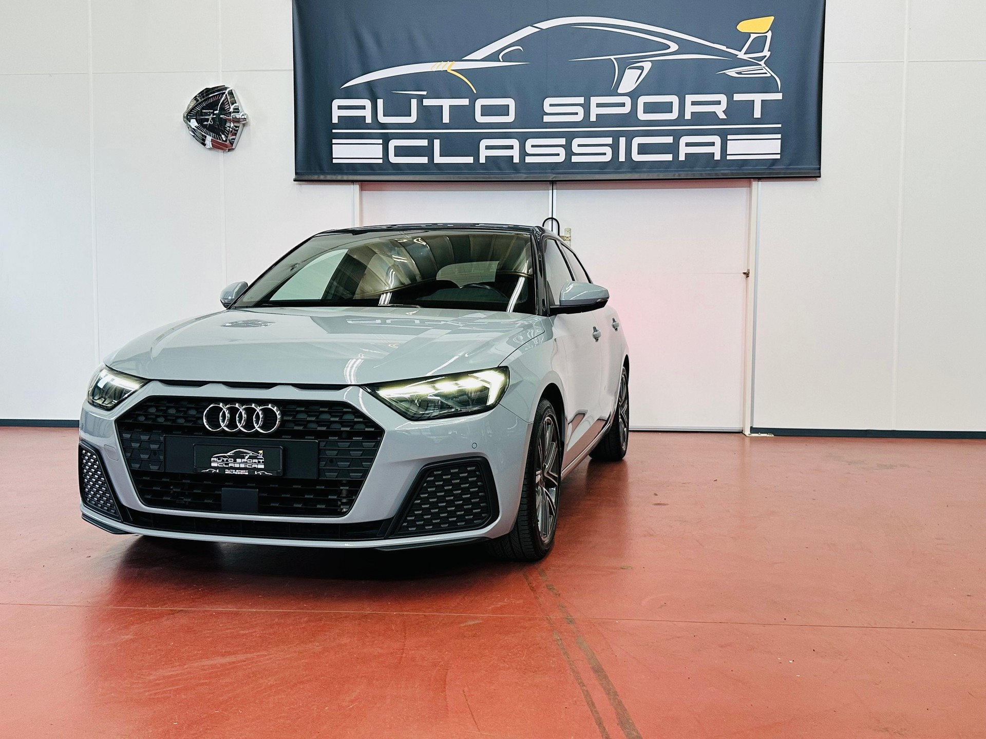 AUDI A1 Sportback 30 TFSI S Line Attraction S-tronic-image-0
