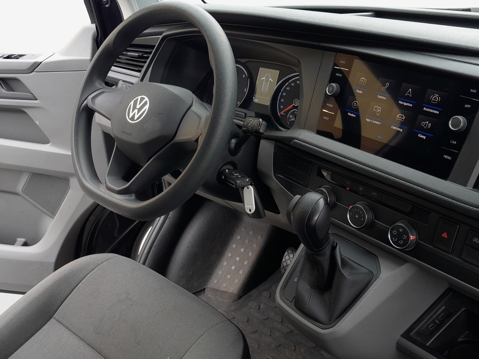 VW T6.1 2.0 TDI DSG-image-8