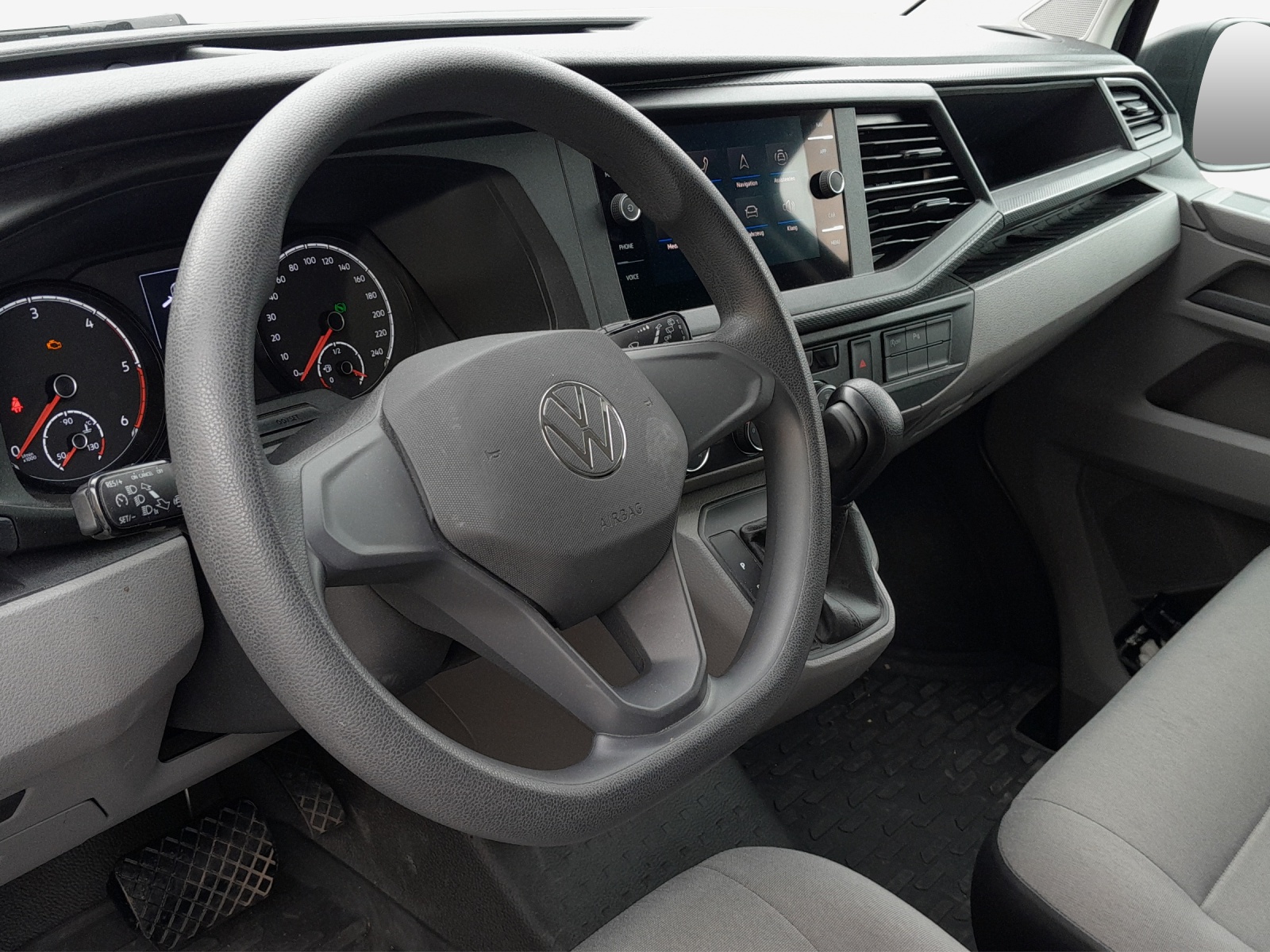 VW T6.1 2.0 TDI DSG-image-7